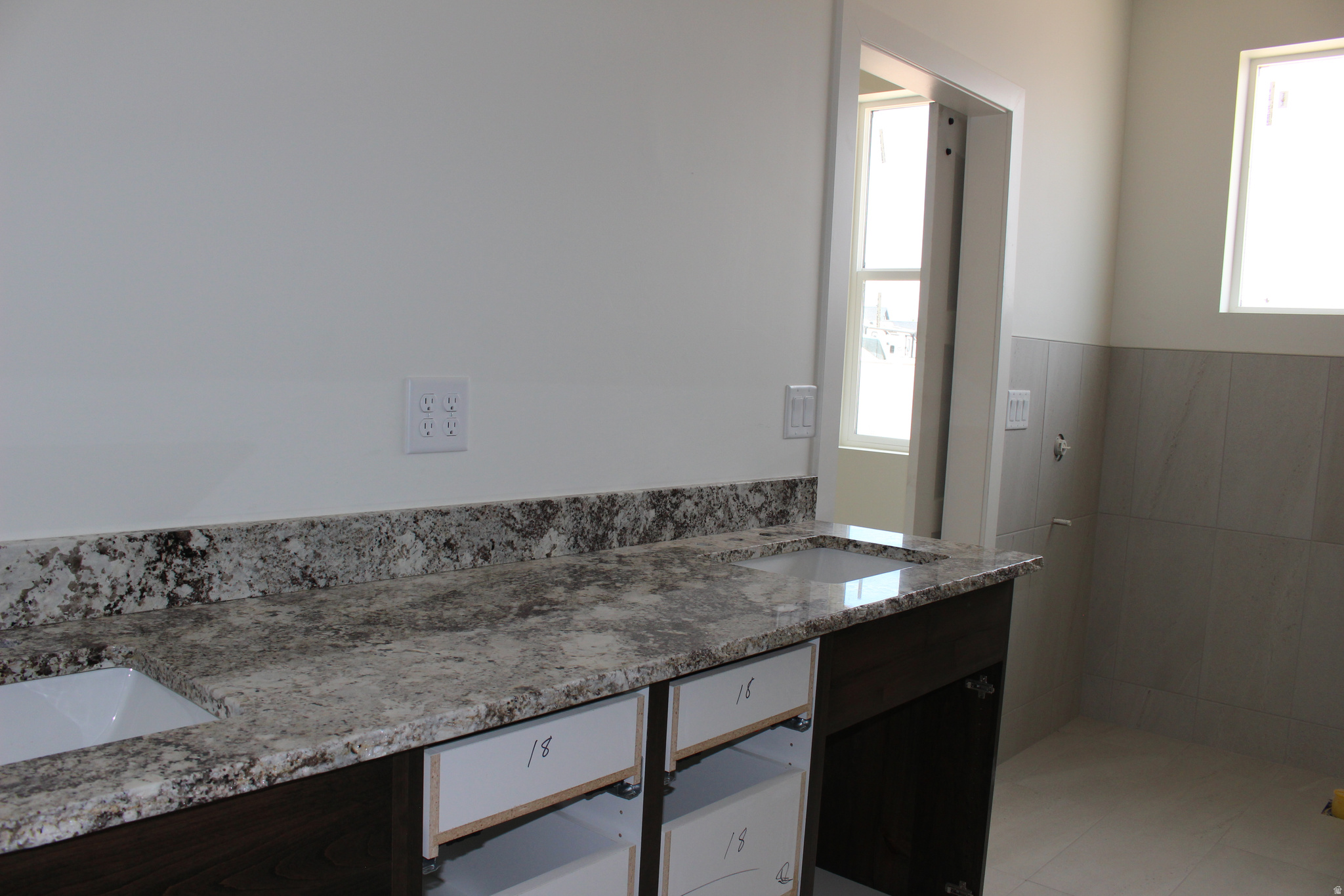 VALLEY GATE ESTATES - Residential