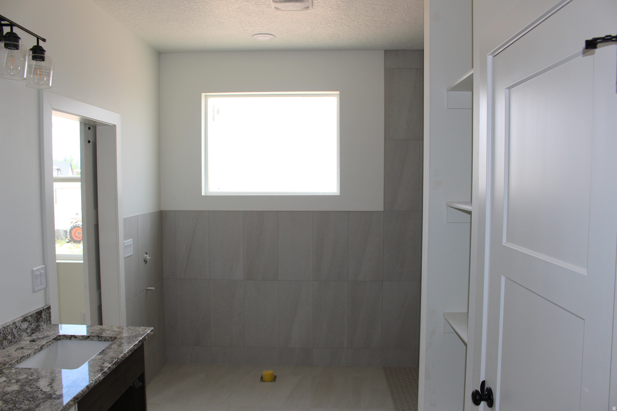 VALLEY GATE ESTATES - Residential