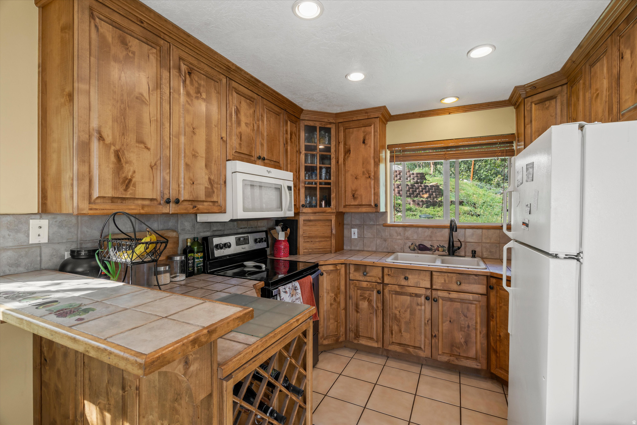 LAKE ROCKPORT ESTATES - Residential