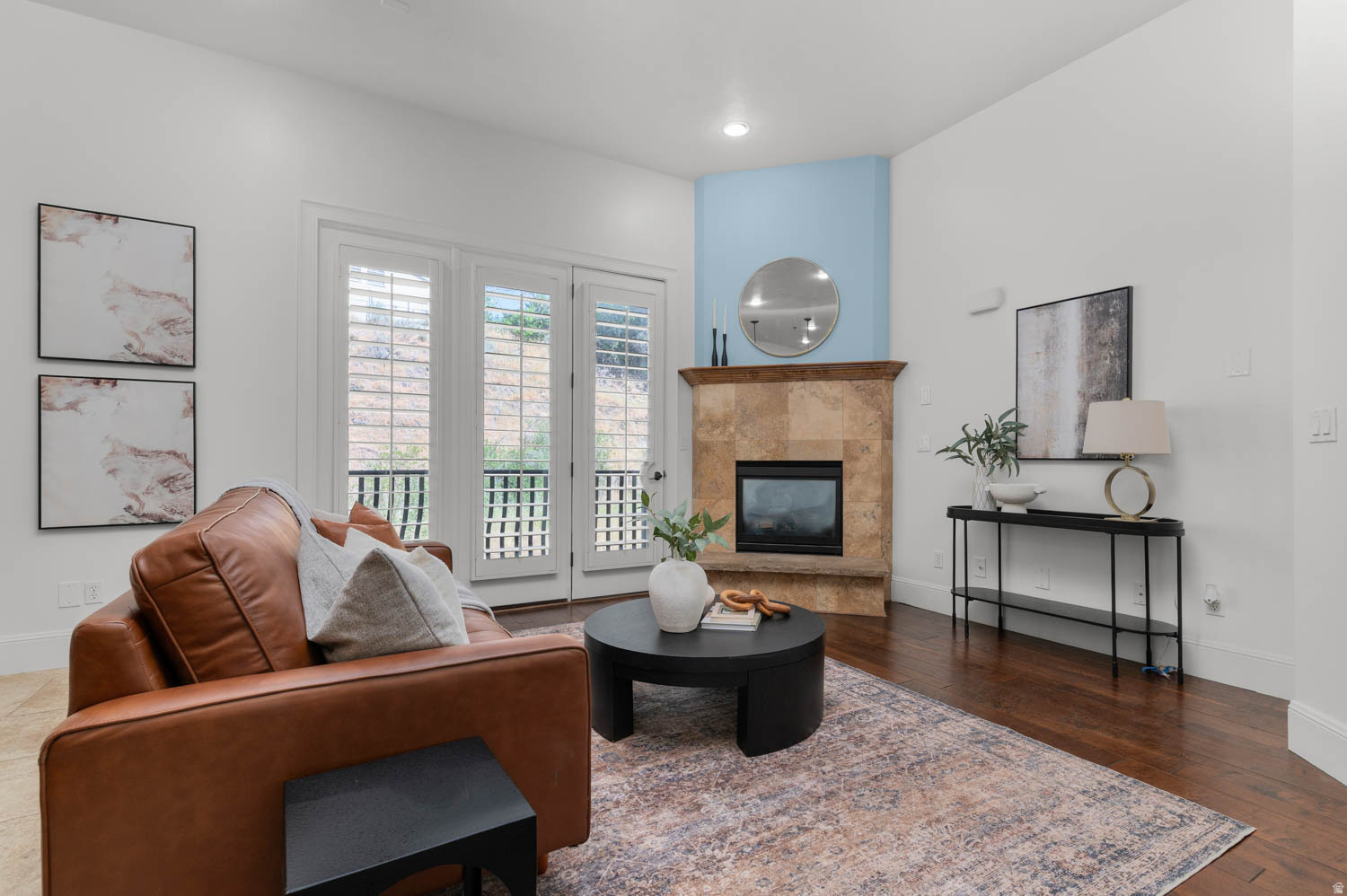 ARBORS ON THE AVENUE - Residential