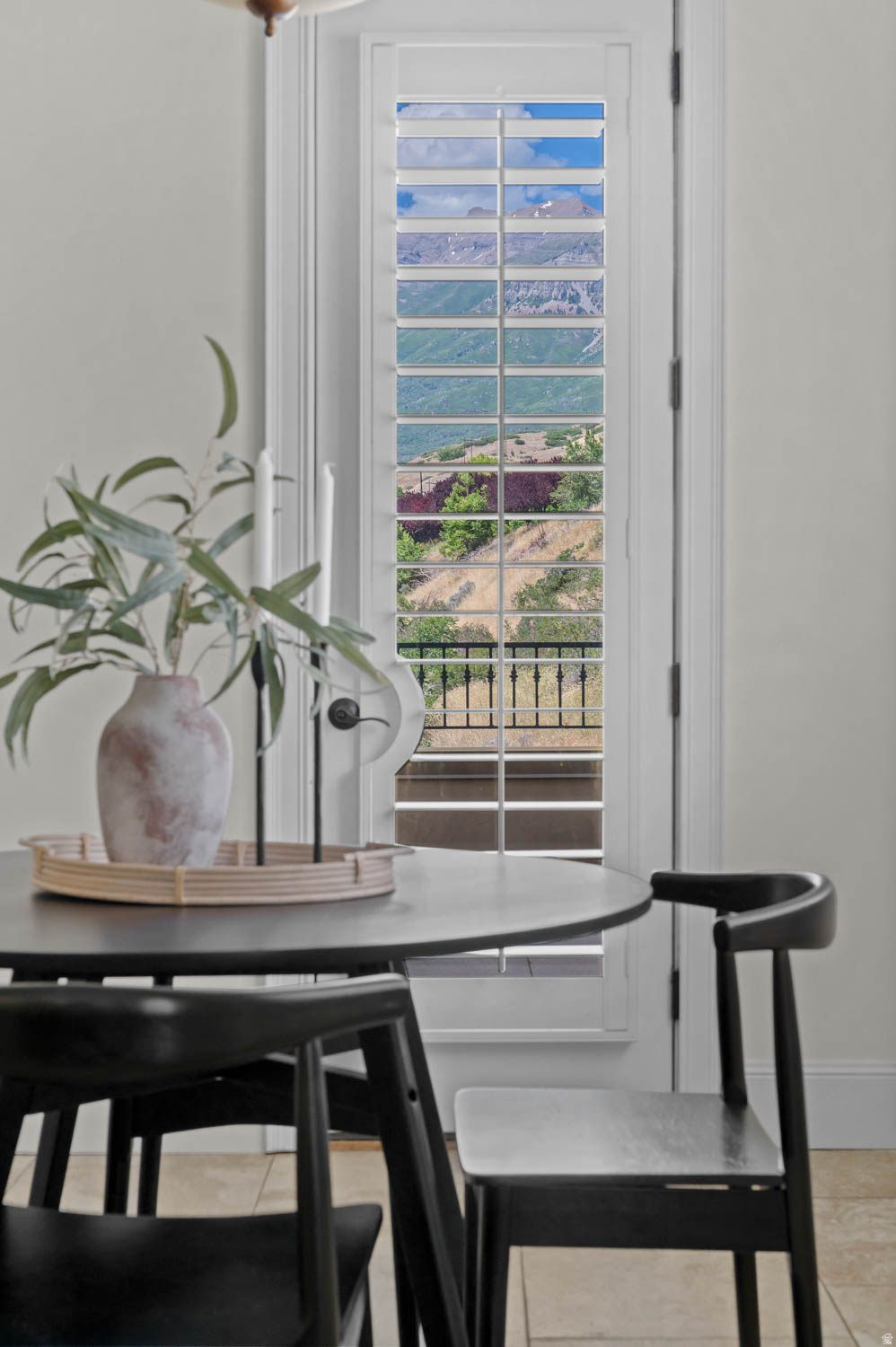 ARBORS ON THE AVENUE - Residential