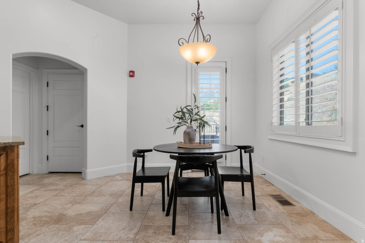 ARBORS ON THE AVENUE - Residential