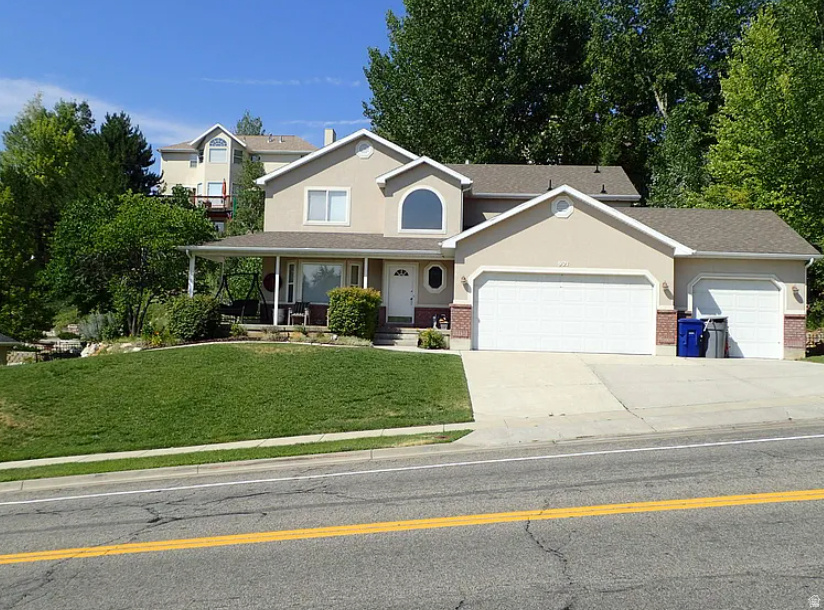 EAGLEWOOD ESTATES - Residential