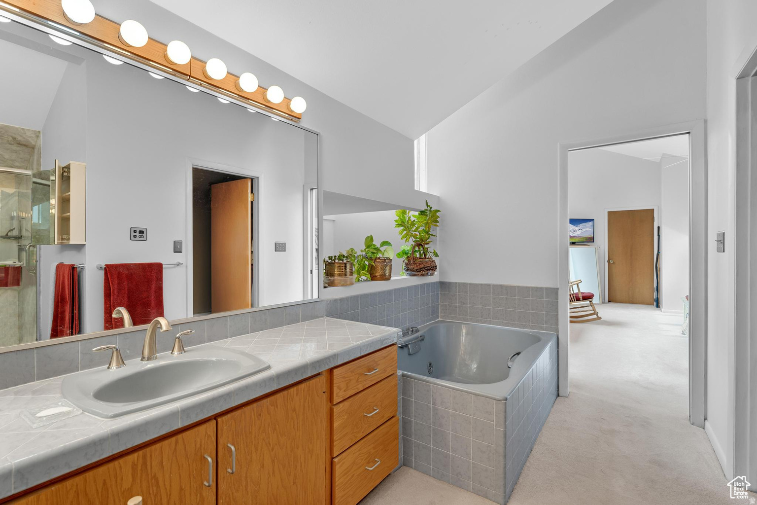 JUNIPER AT CANYON MEADOWS - Residential