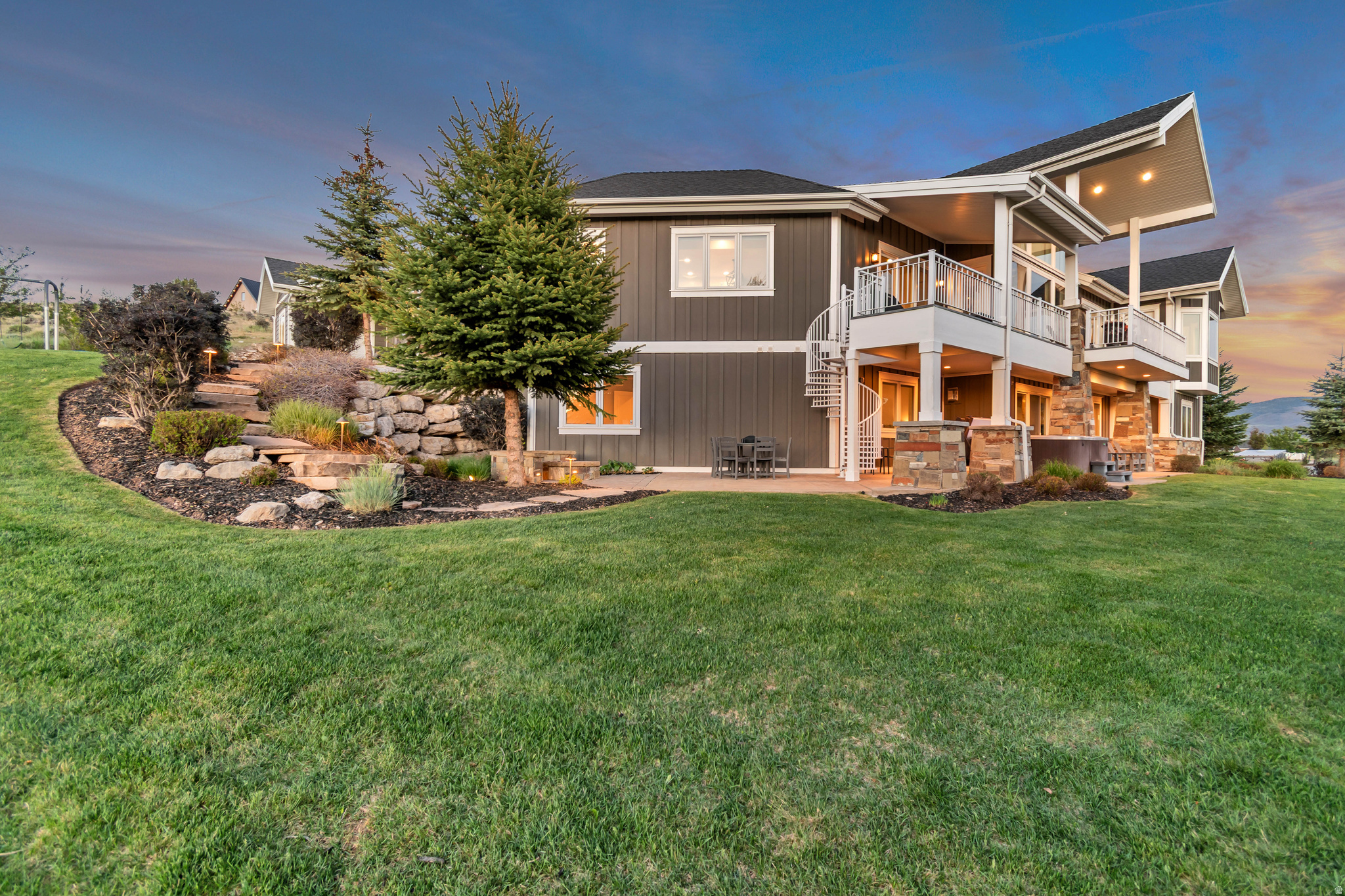LAKE CREEK - Residential