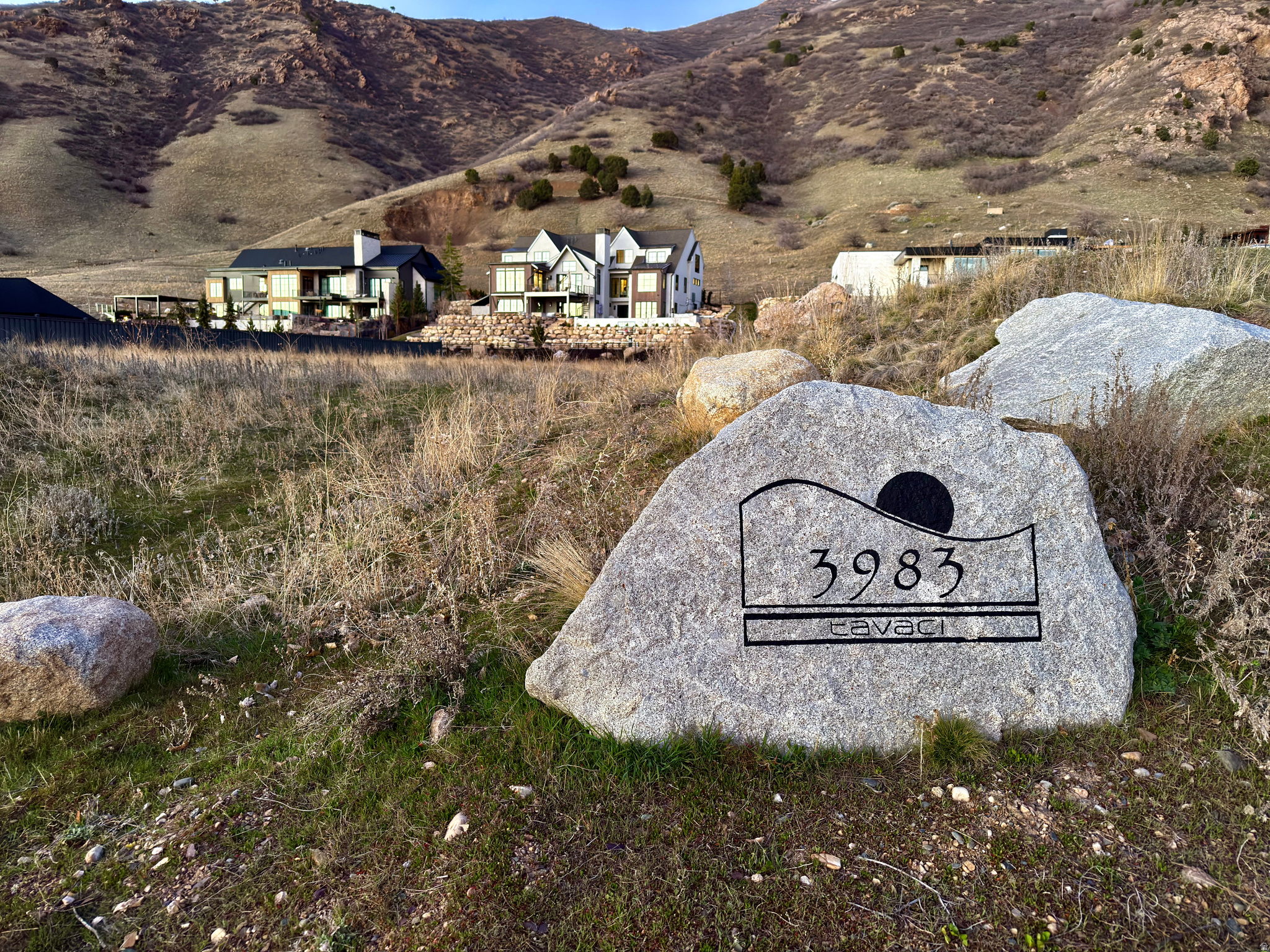 COTTONWOOD CANYON - Land