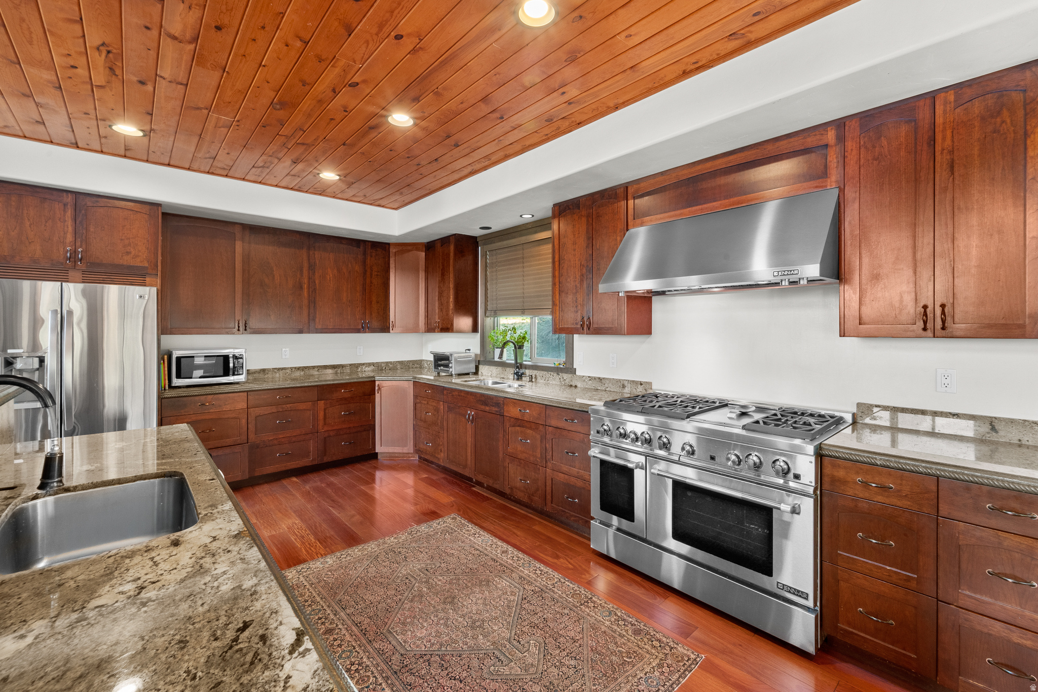 HIGHLAND ESTATES - Residential