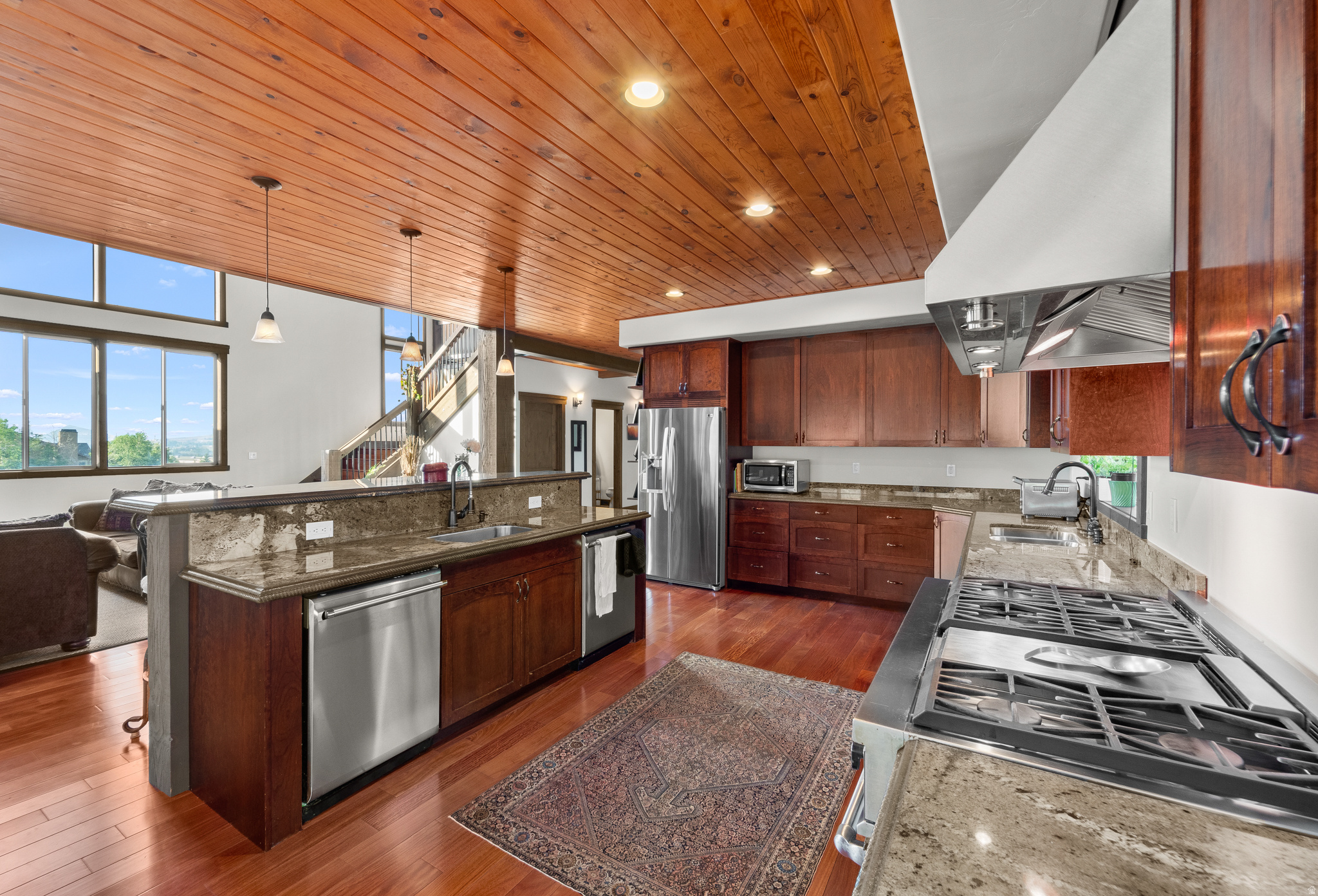 HIGHLAND ESTATES - Residential