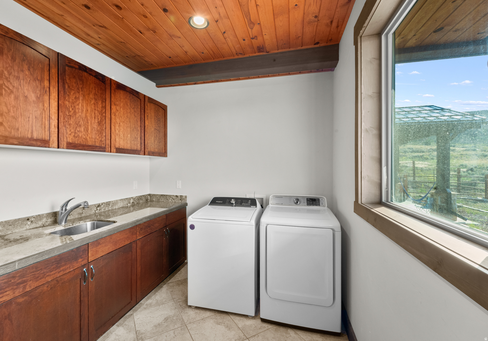 HIGHLAND ESTATES - Residential