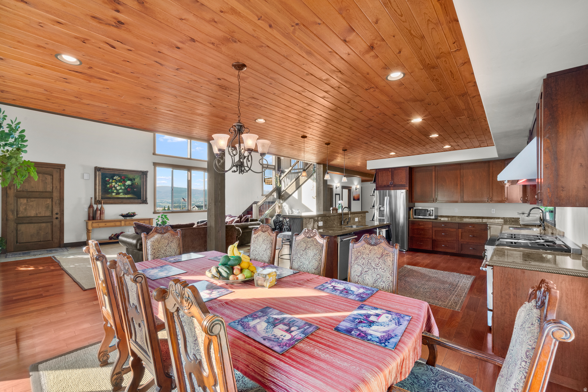 HIGHLAND ESTATES - Residential