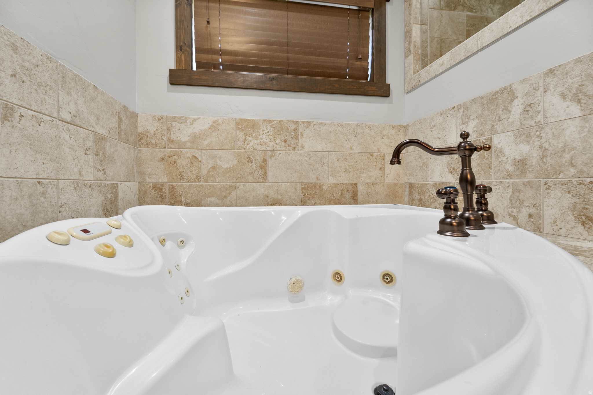 HIGHLAND ESTATES - Residential