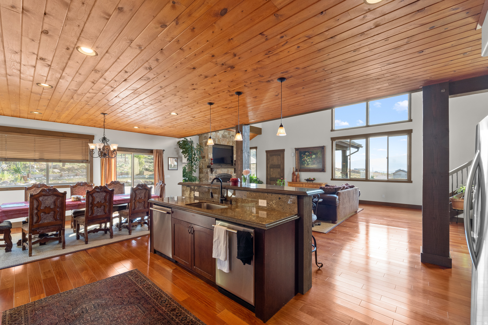 HIGHLAND ESTATES - Residential