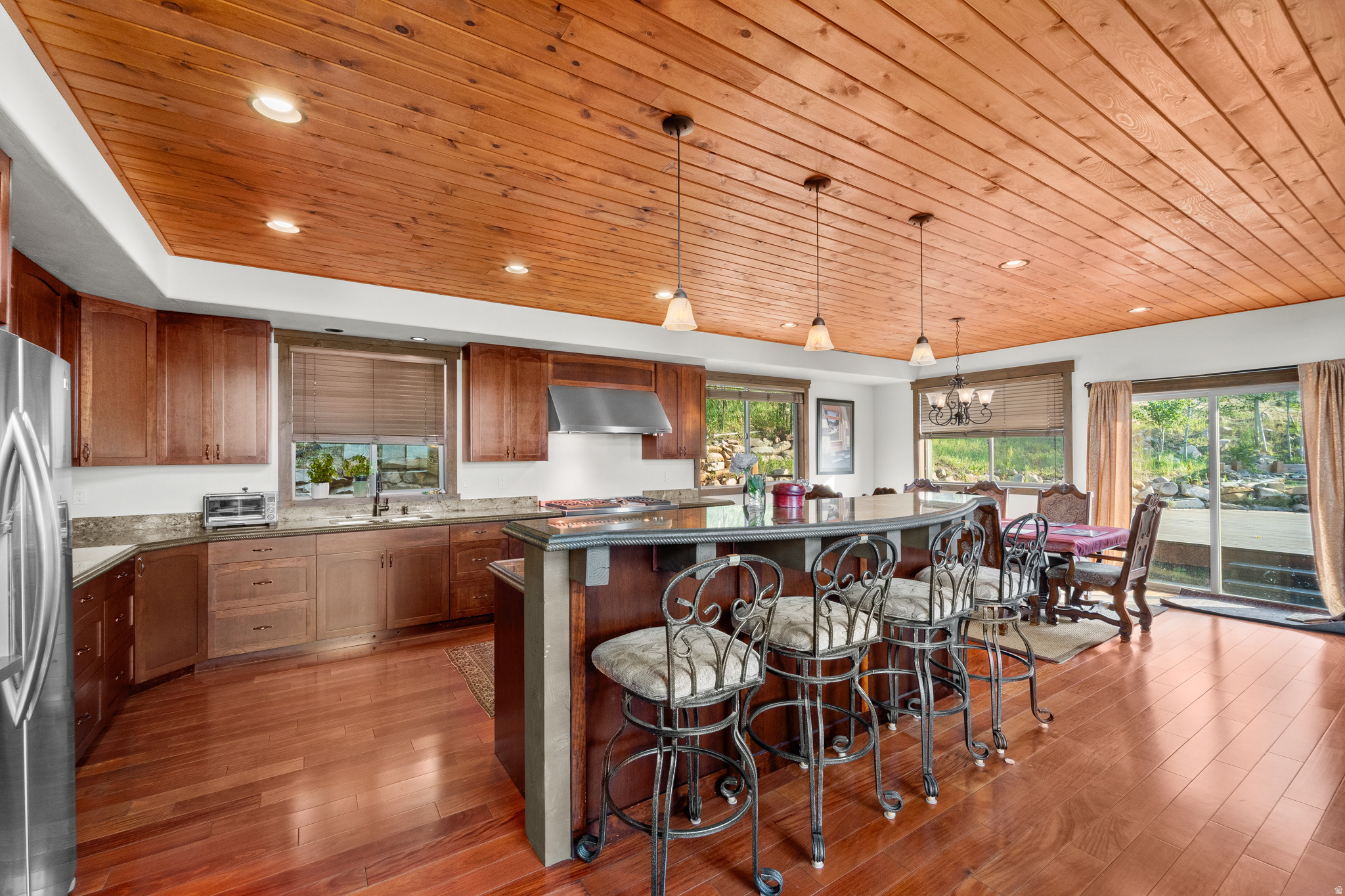 HIGHLAND ESTATES - Residential