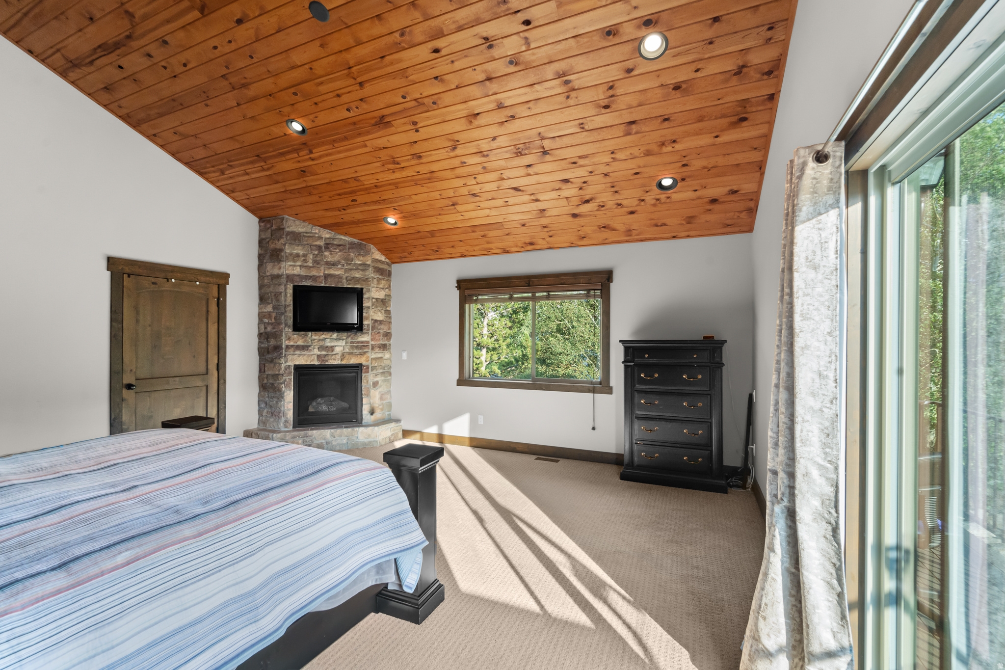 HIGHLAND ESTATES - Residential