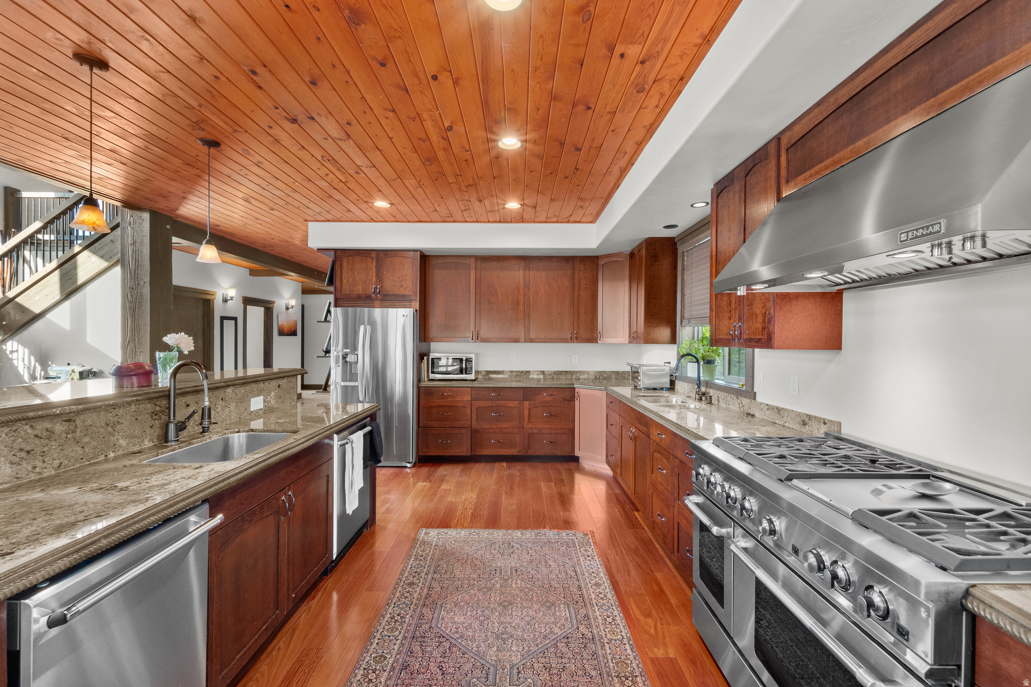 HIGHLAND ESTATES - Residential
