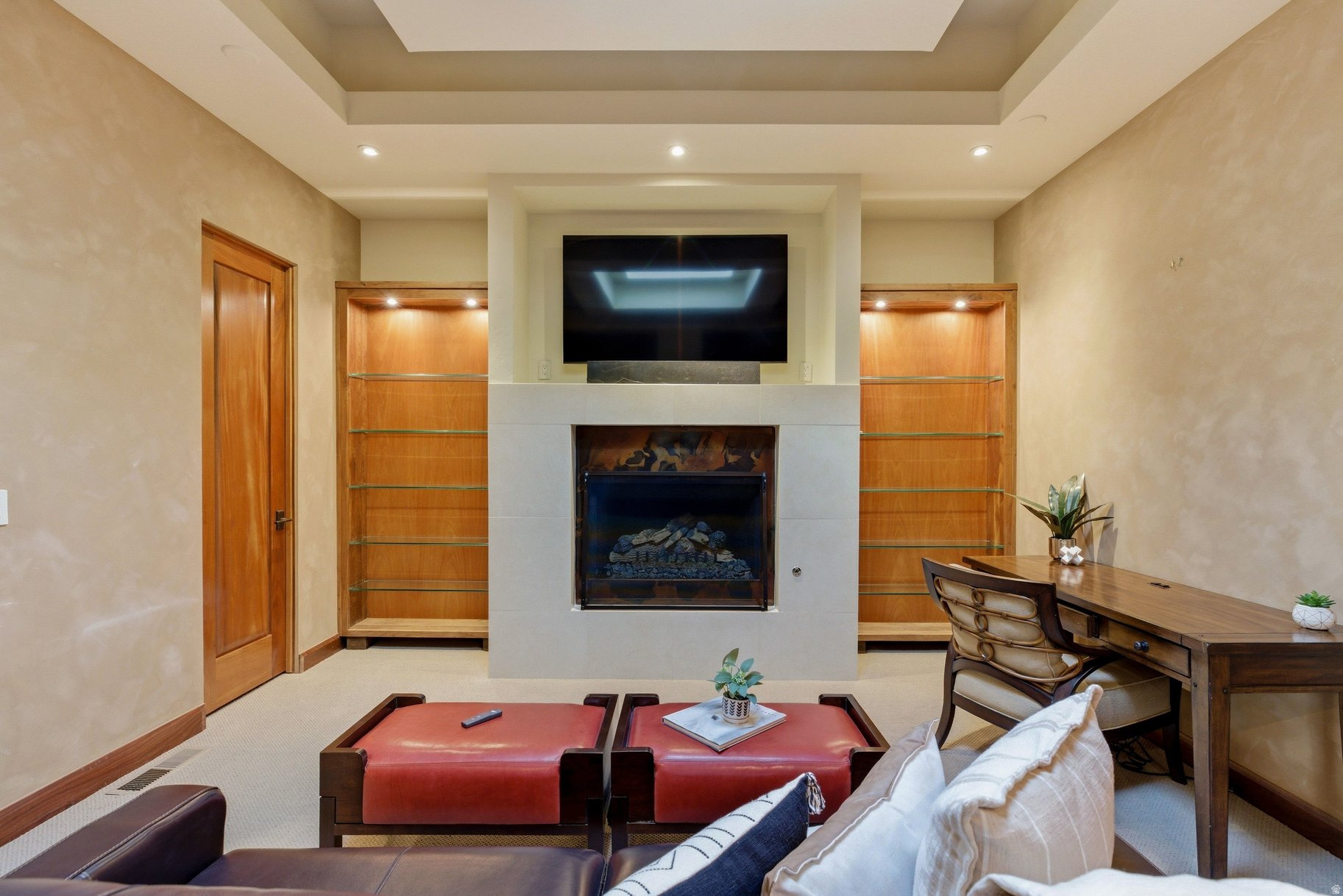THE RESERVE OF ENTRADA - Residential