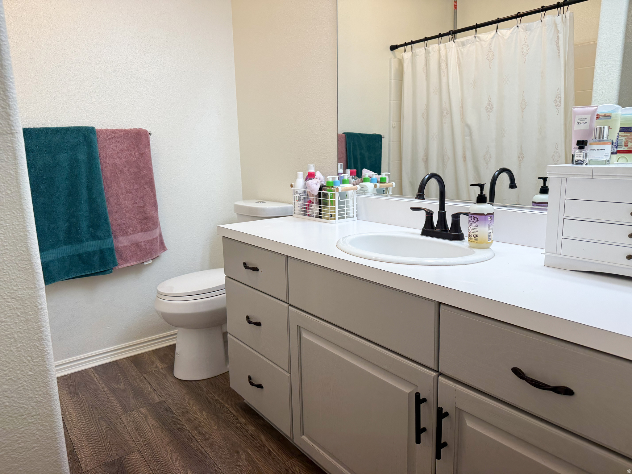 COLOR VIEW TOWNHOMES - Residential