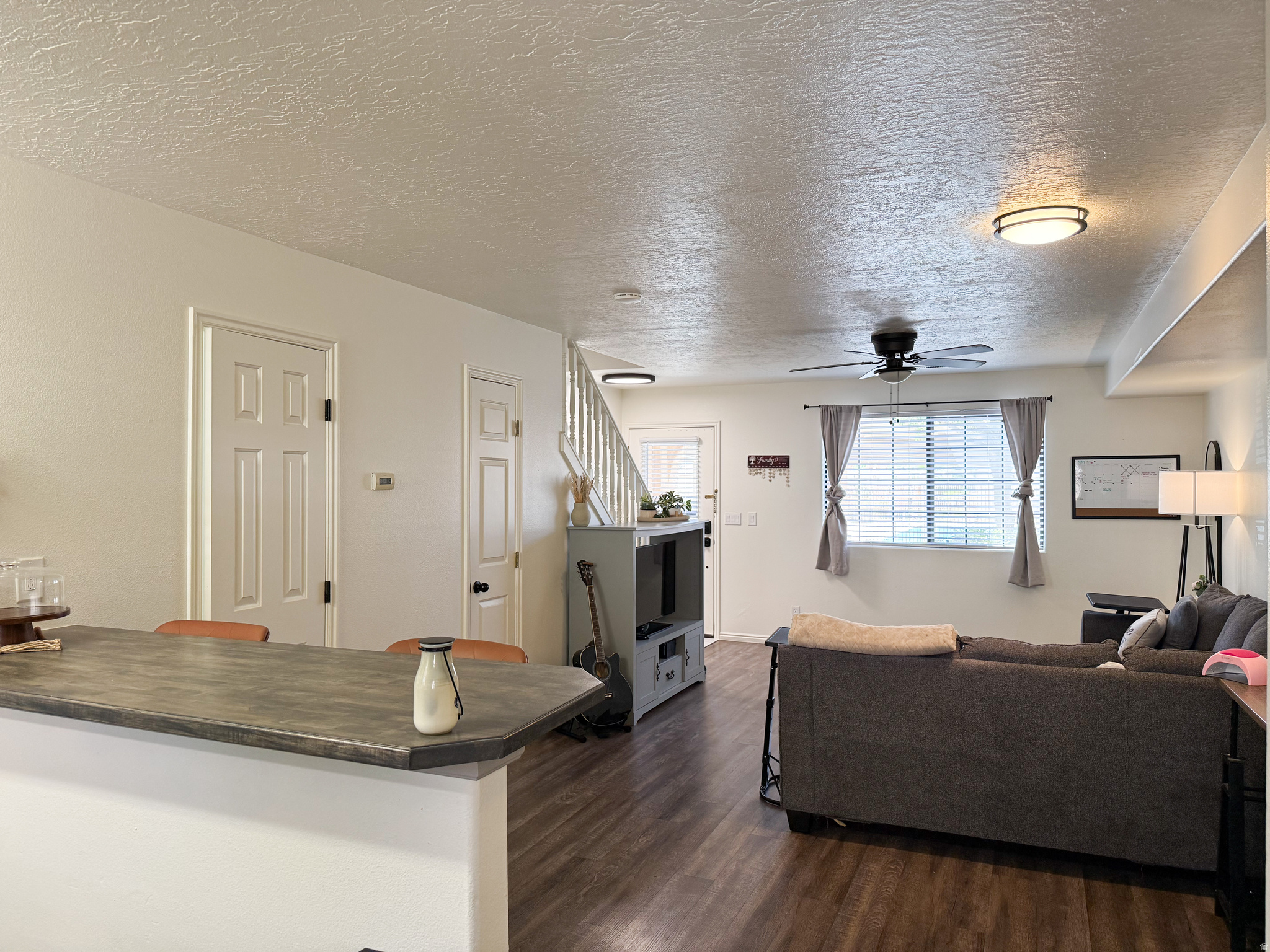 COLOR VIEW TOWNHOMES - Residential