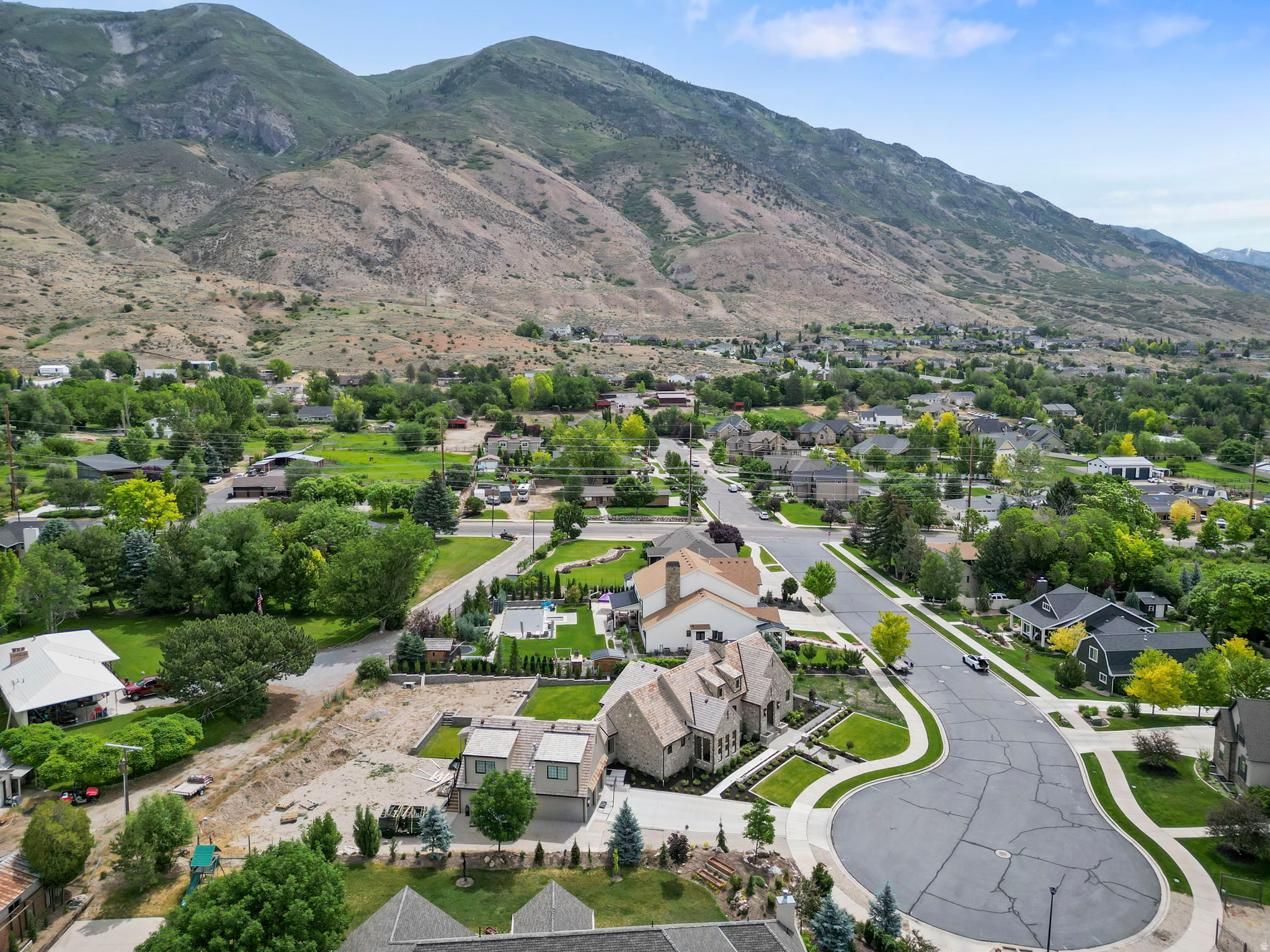 PINE MEADOWS - Residential