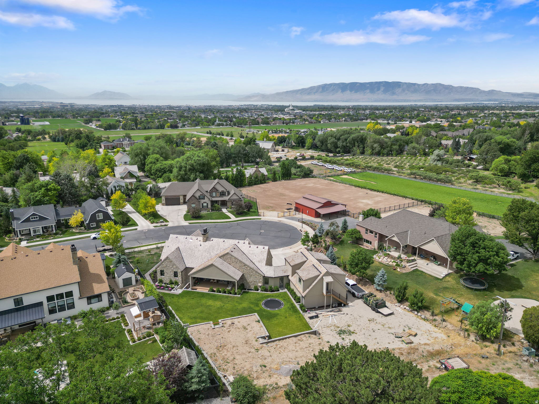 PINE MEADOWS - Residential