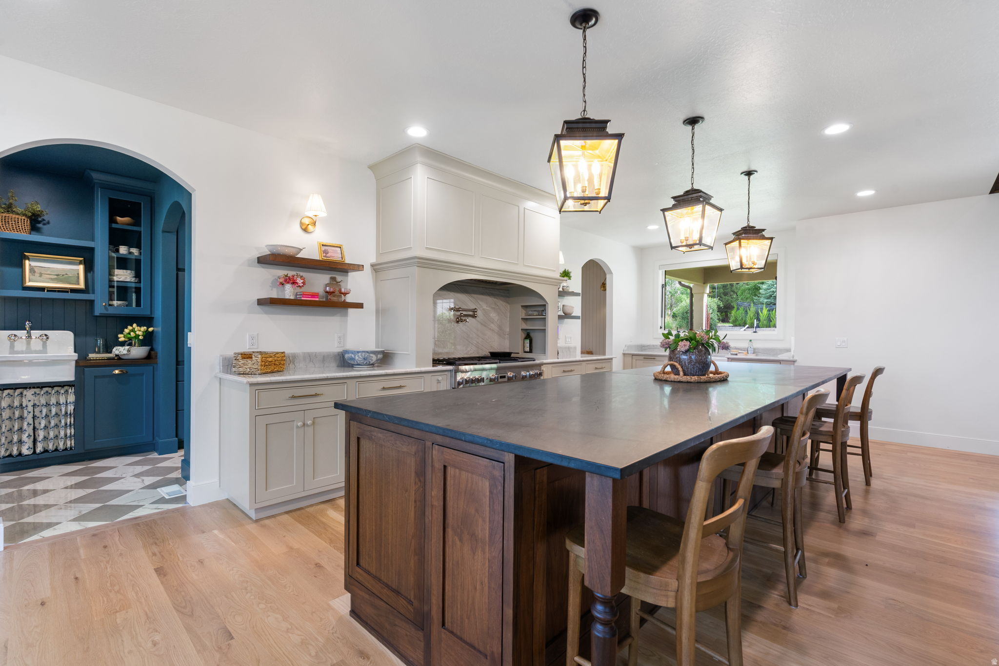 PINE MEADOWS - Residential