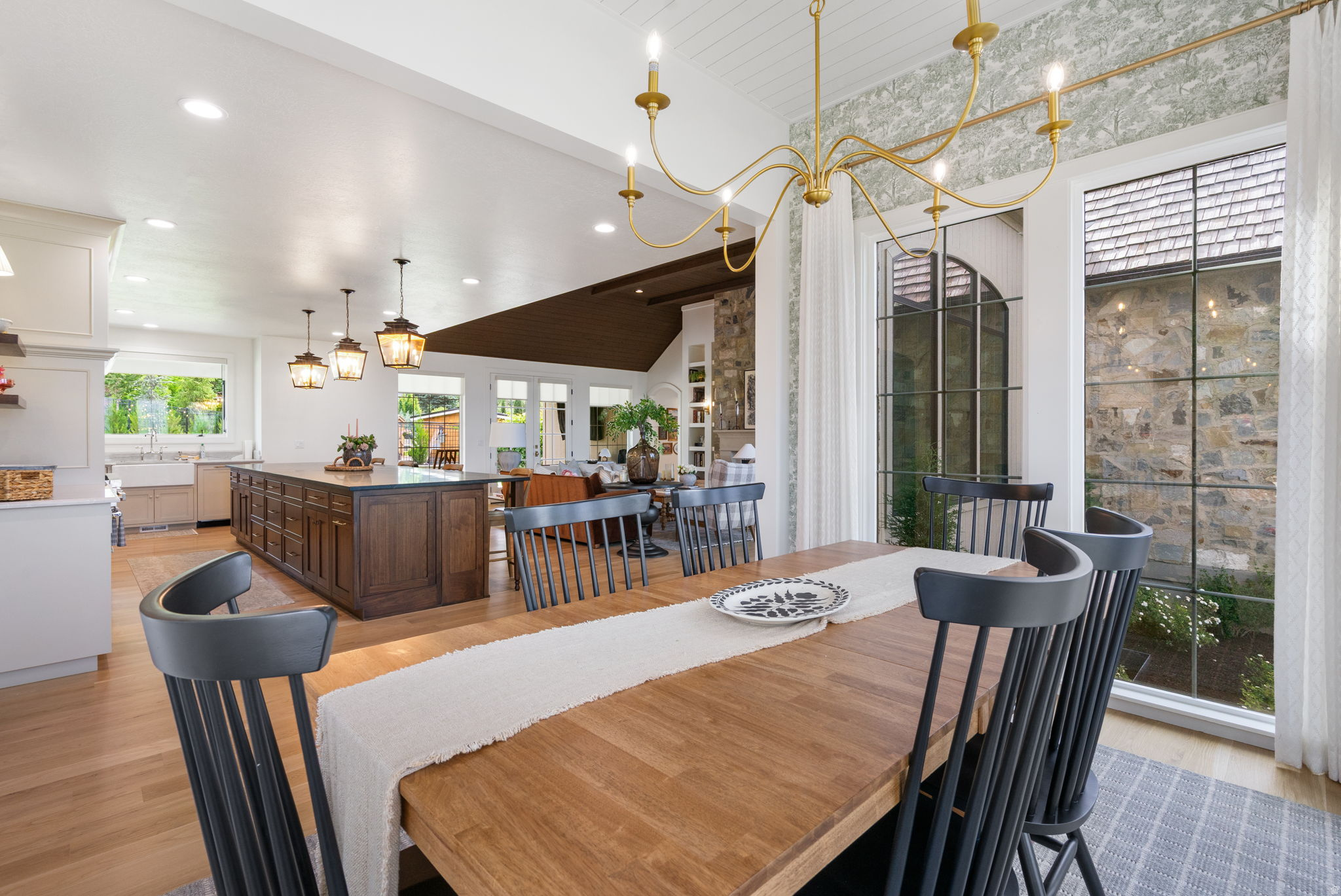 PINE MEADOWS - Residential