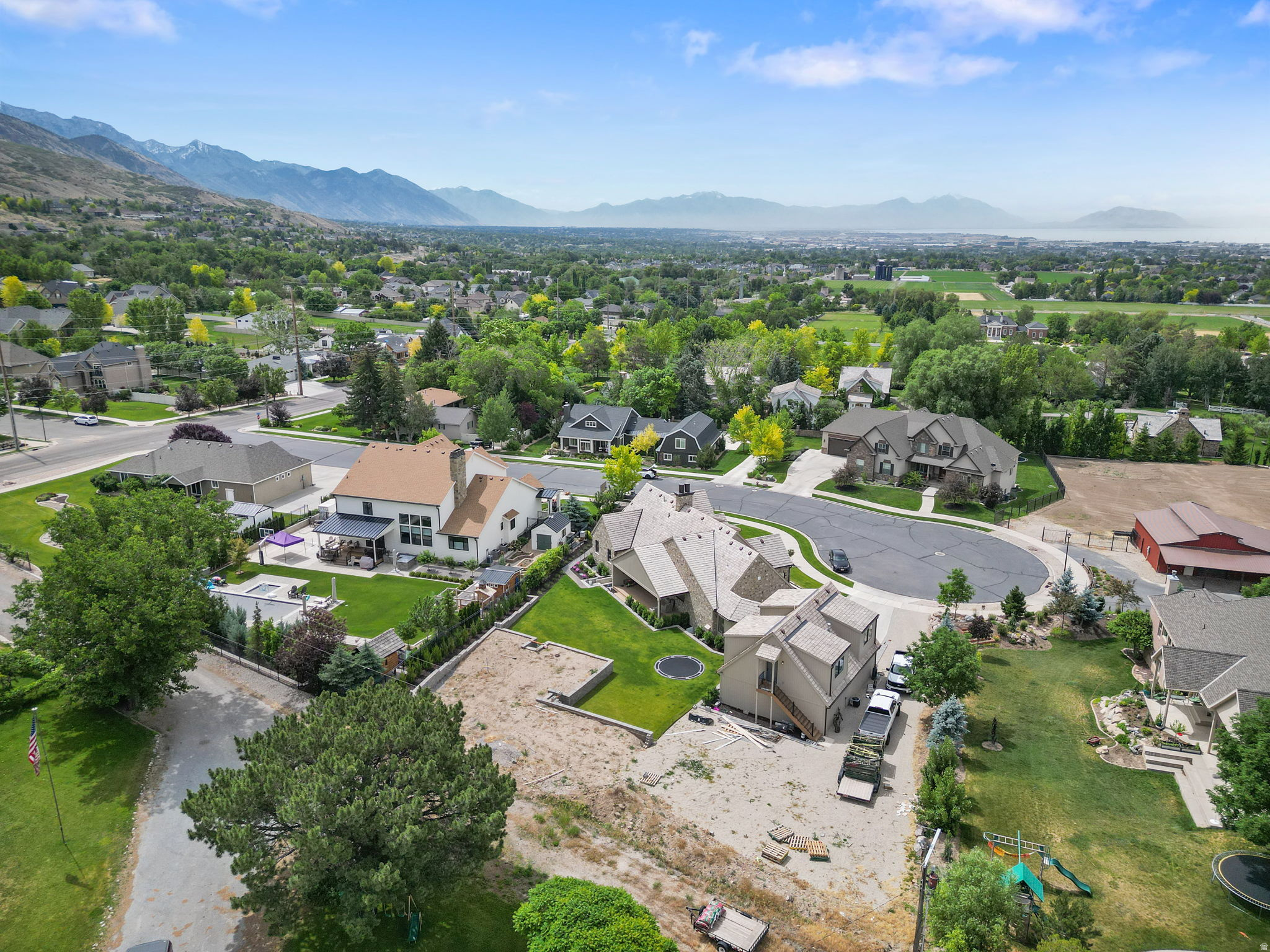 PINE MEADOWS - Residential