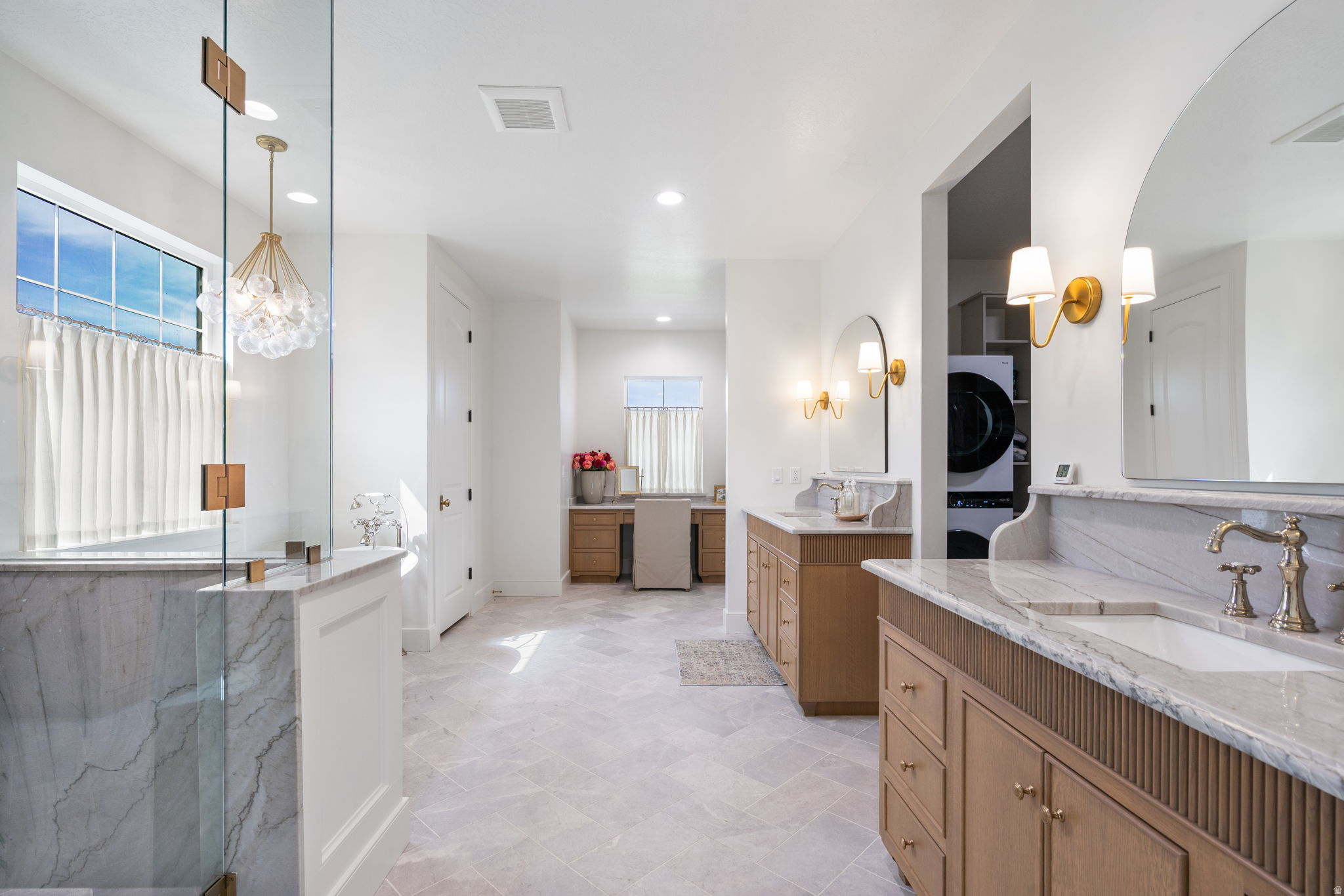 PINE MEADOWS - Residential