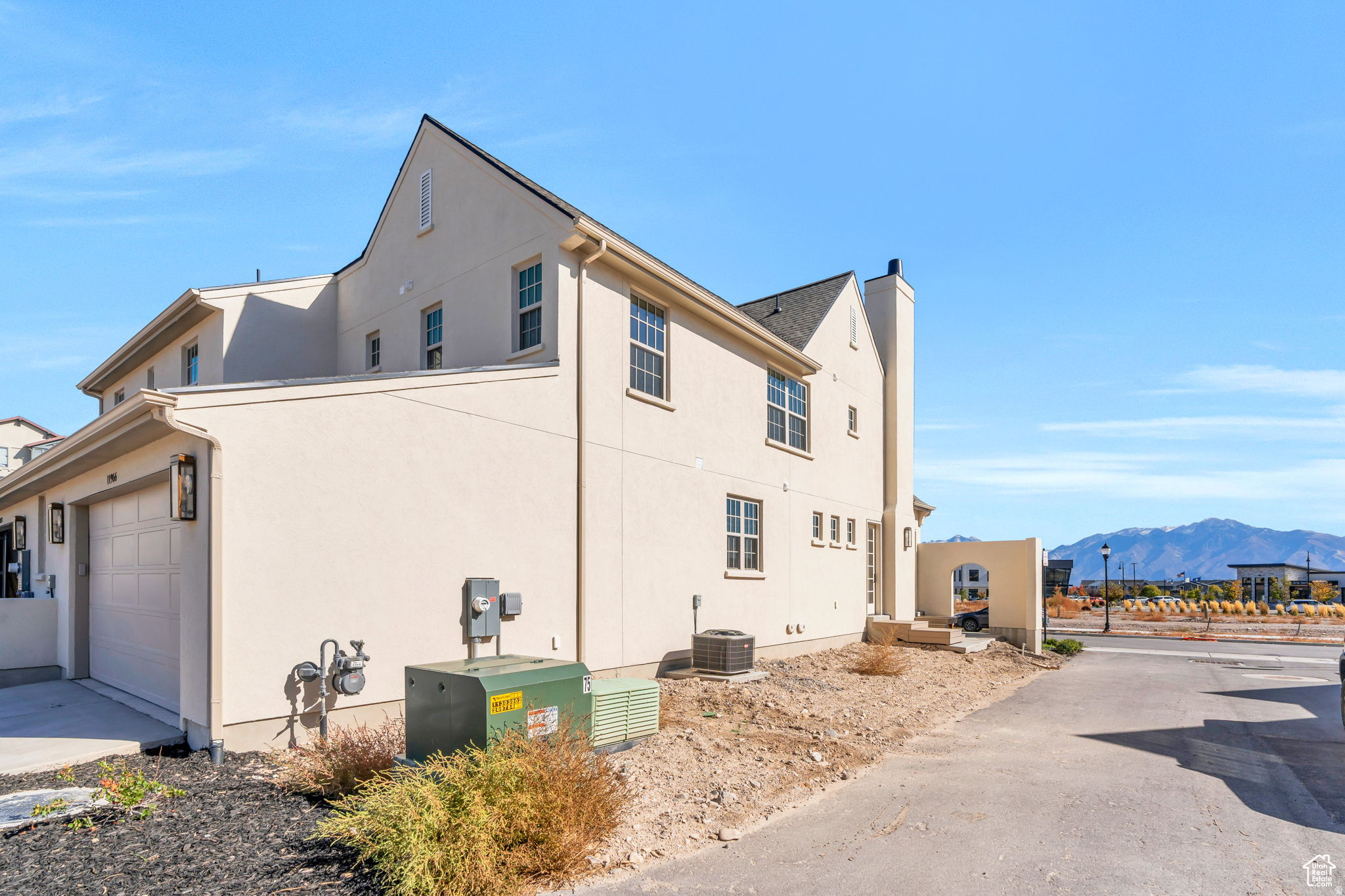 CAMDEN COMMONS - Residential
