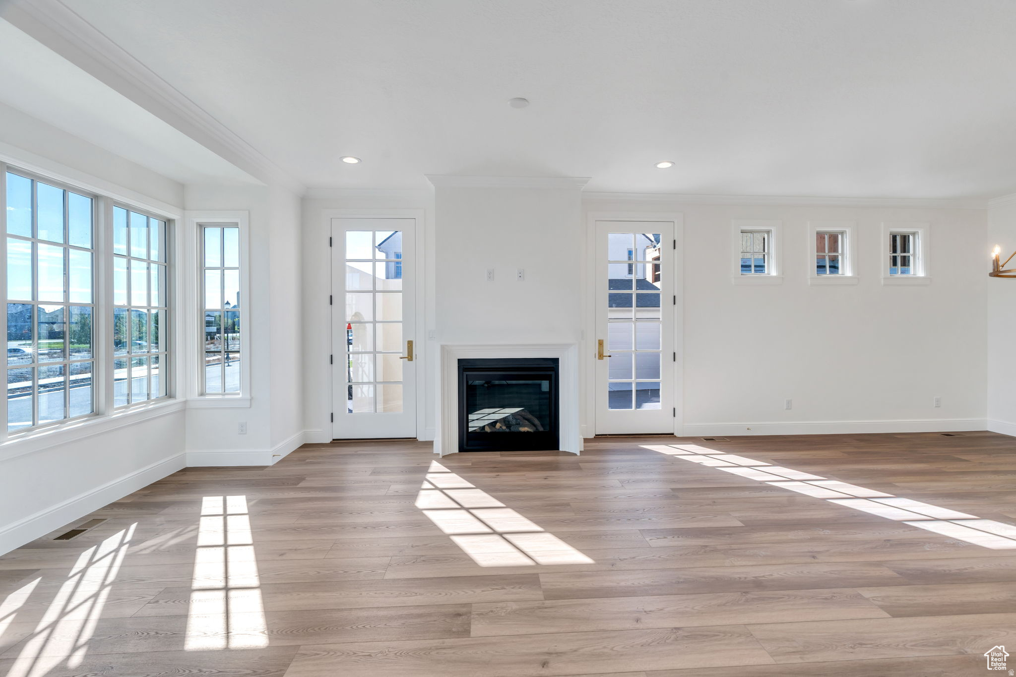 CAMDEN COMMONS - Residential