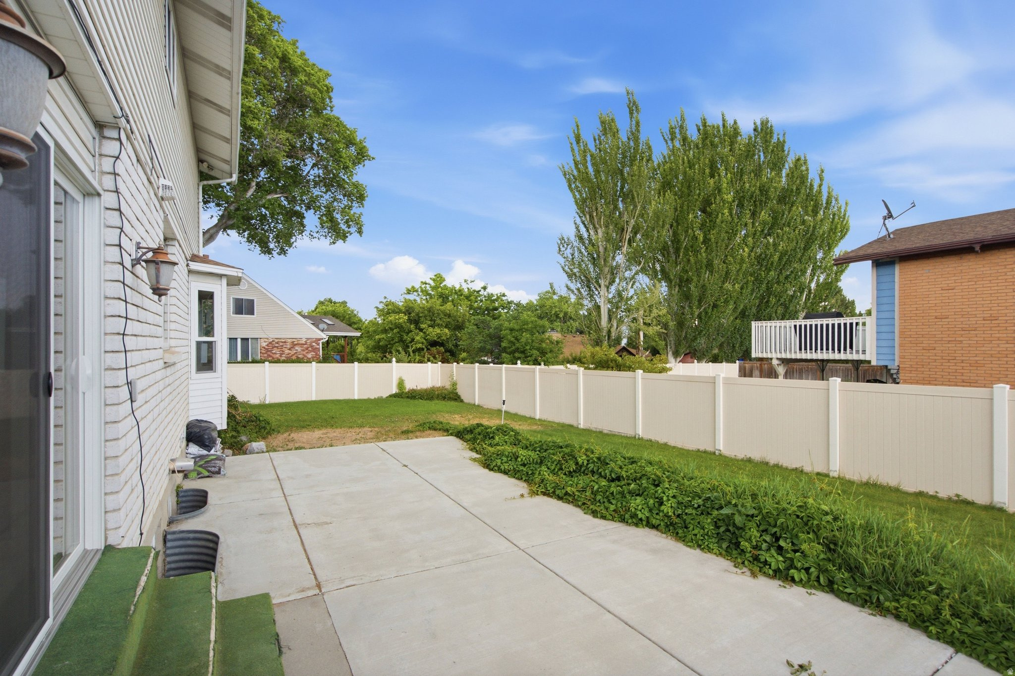 CONTINENTAL ESTATES #5 - Residential