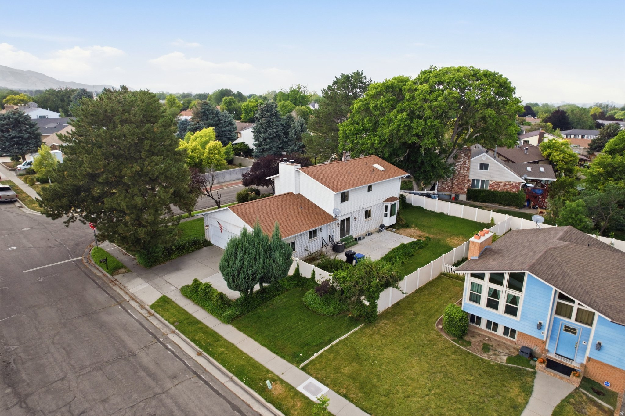 CONTINENTAL ESTATES #5 - Residential