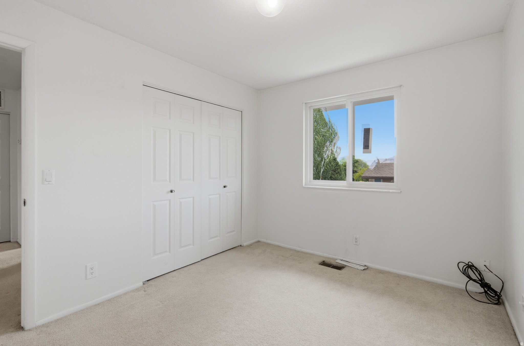 CONTINENTAL ESTATES #5 - Residential