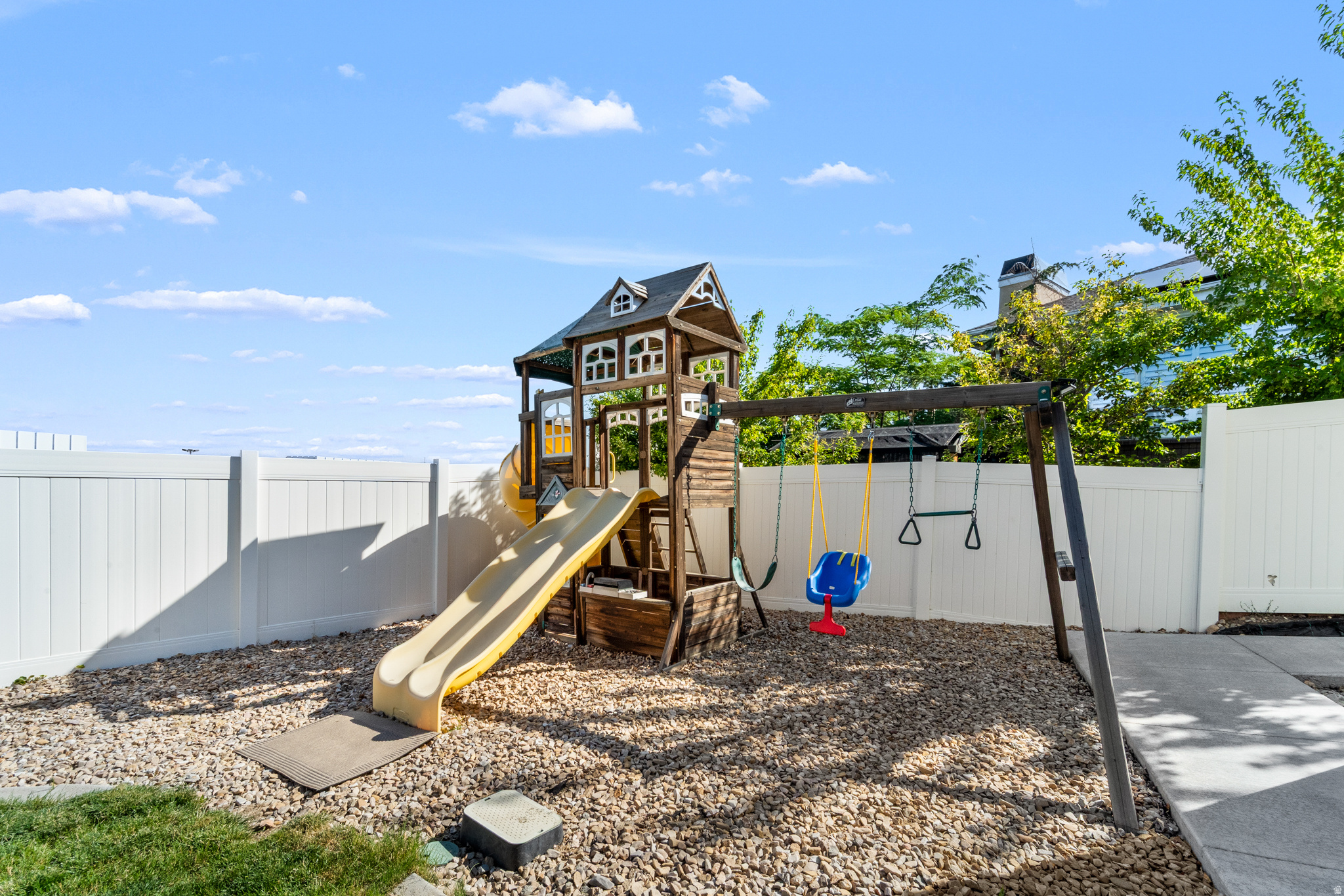 RIVIERA HEIGHTS - Residential