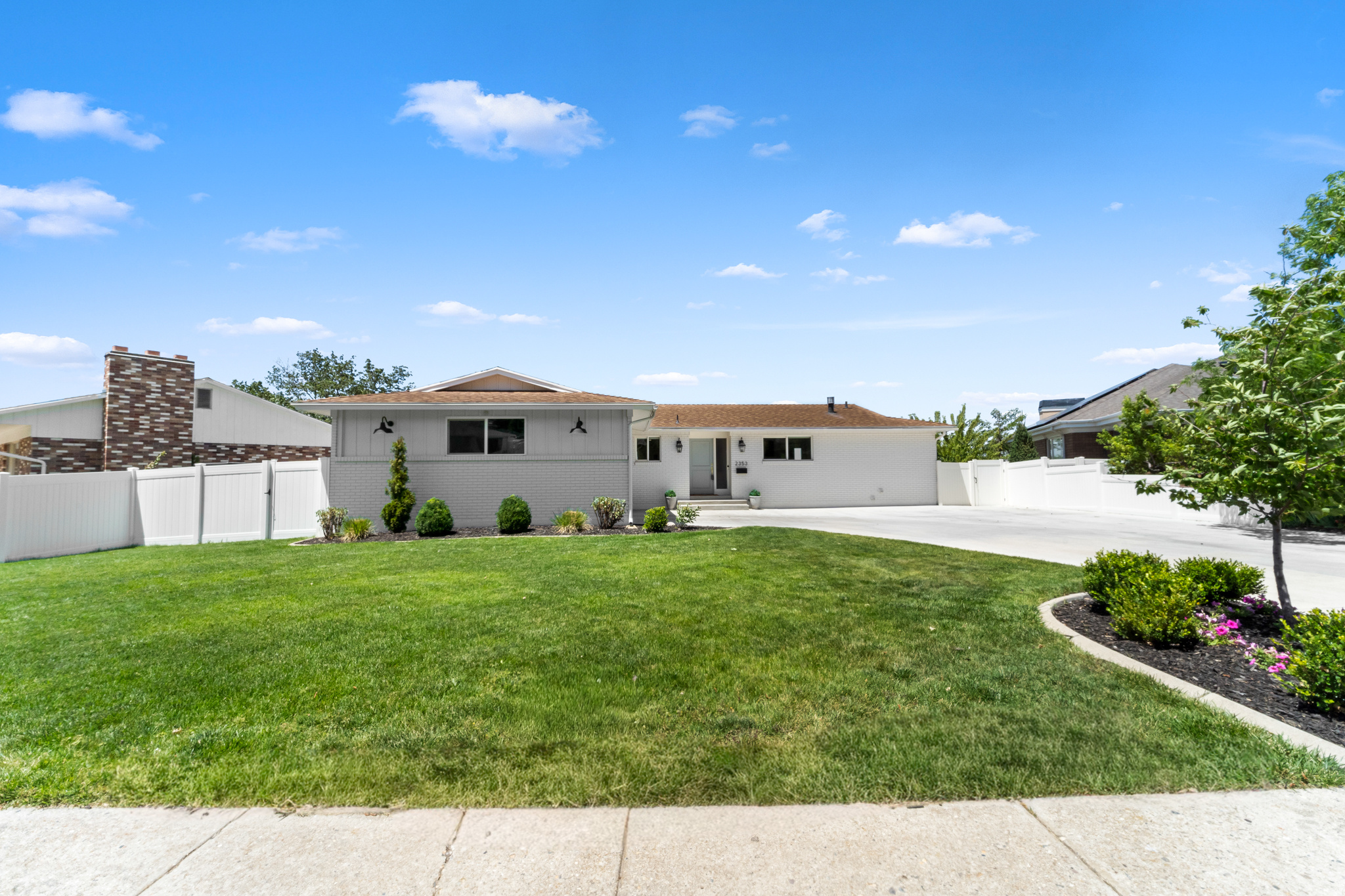 RIVIERA HEIGHTS - Residential
