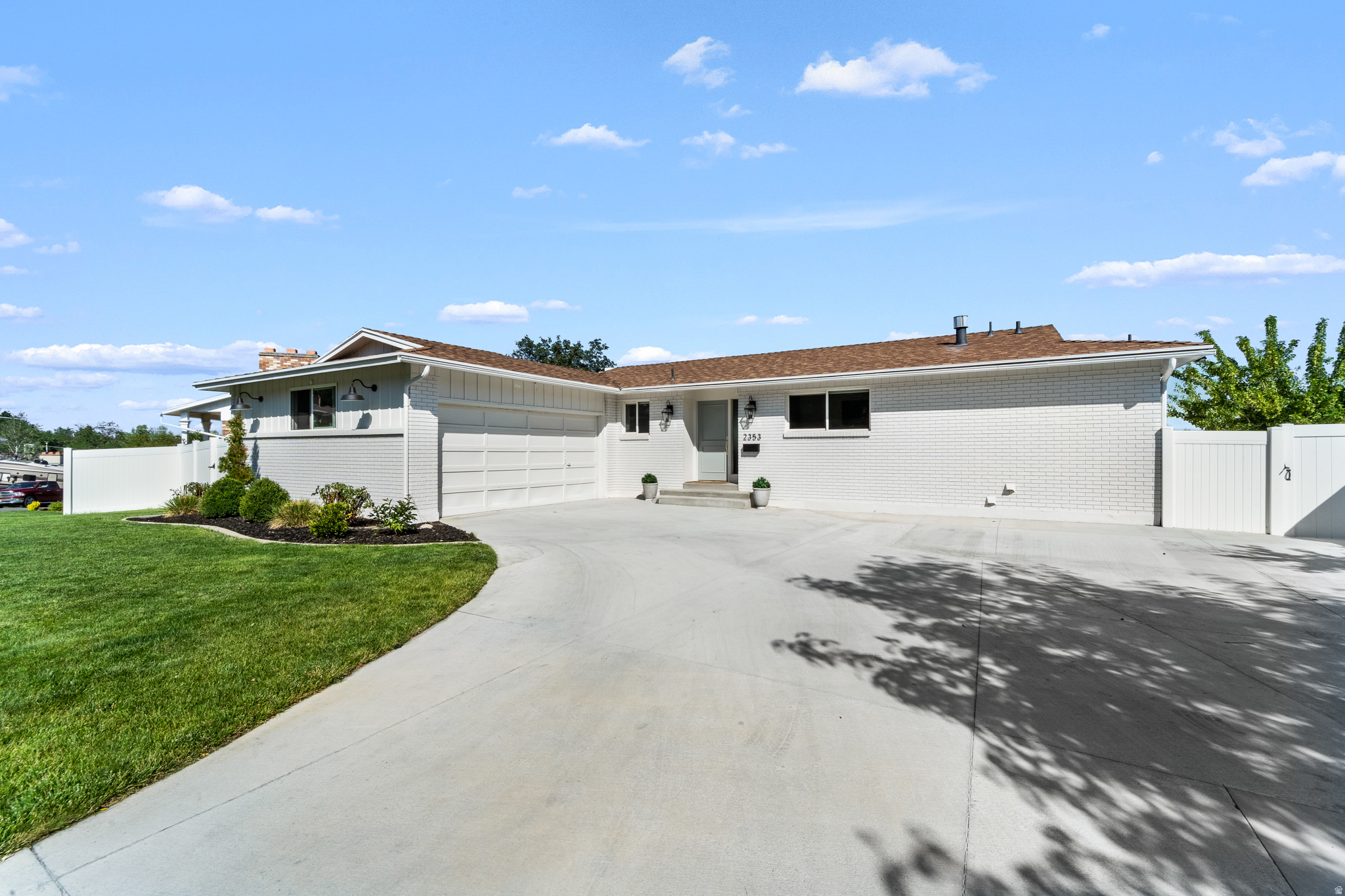 RIVIERA HEIGHTS - Residential