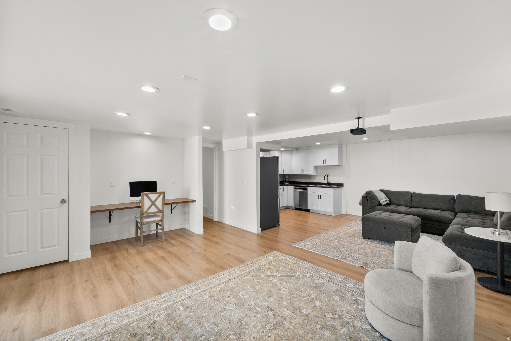 RIVIERA HEIGHTS - Residential