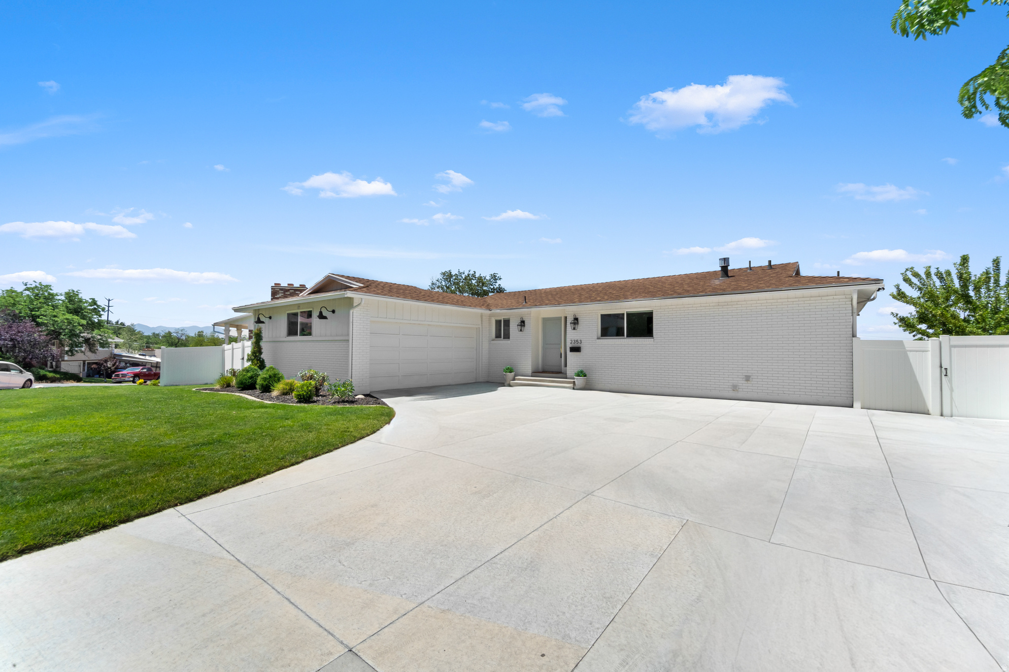 RIVIERA HEIGHTS - Residential