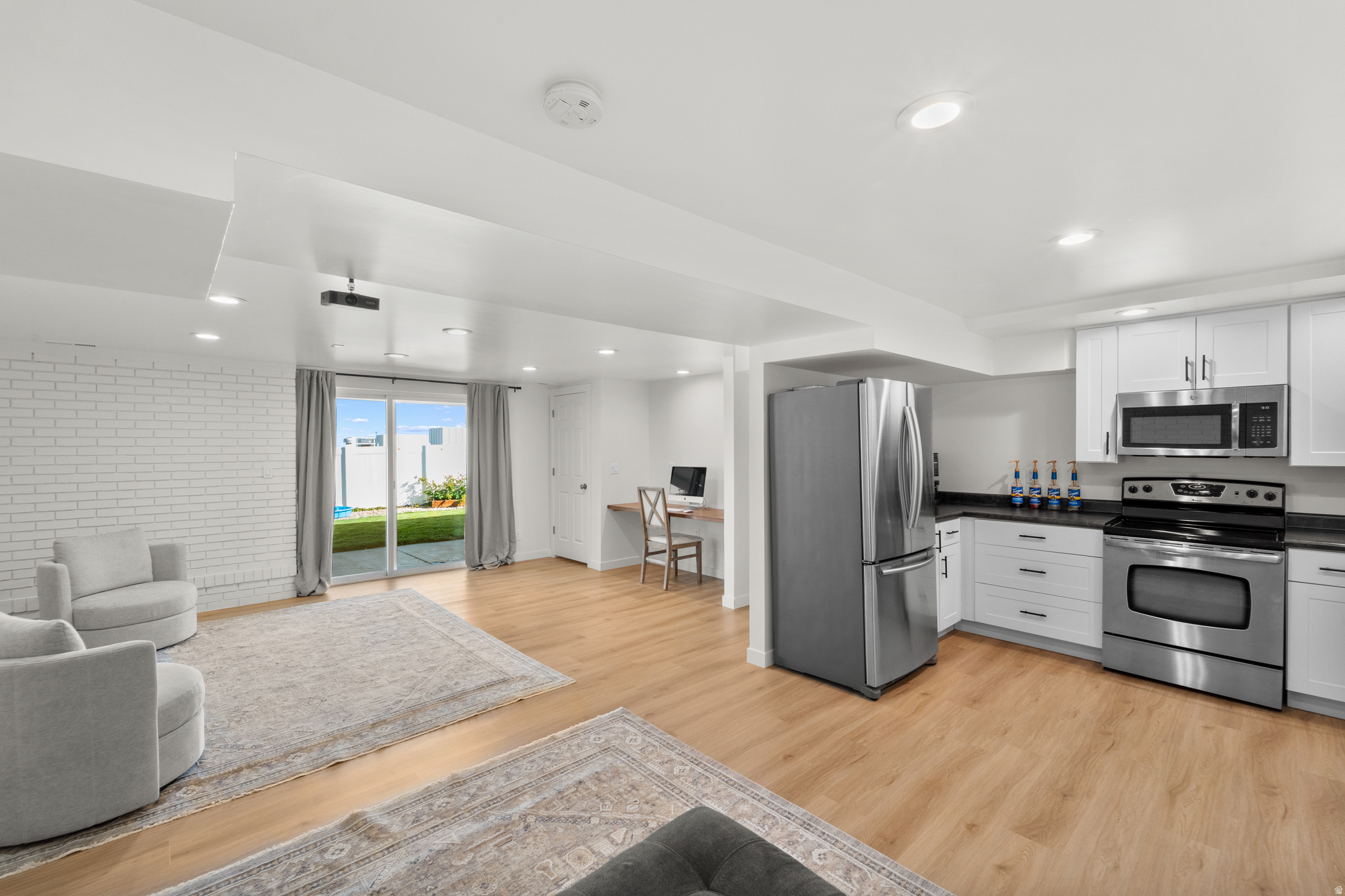 RIVIERA HEIGHTS - Residential