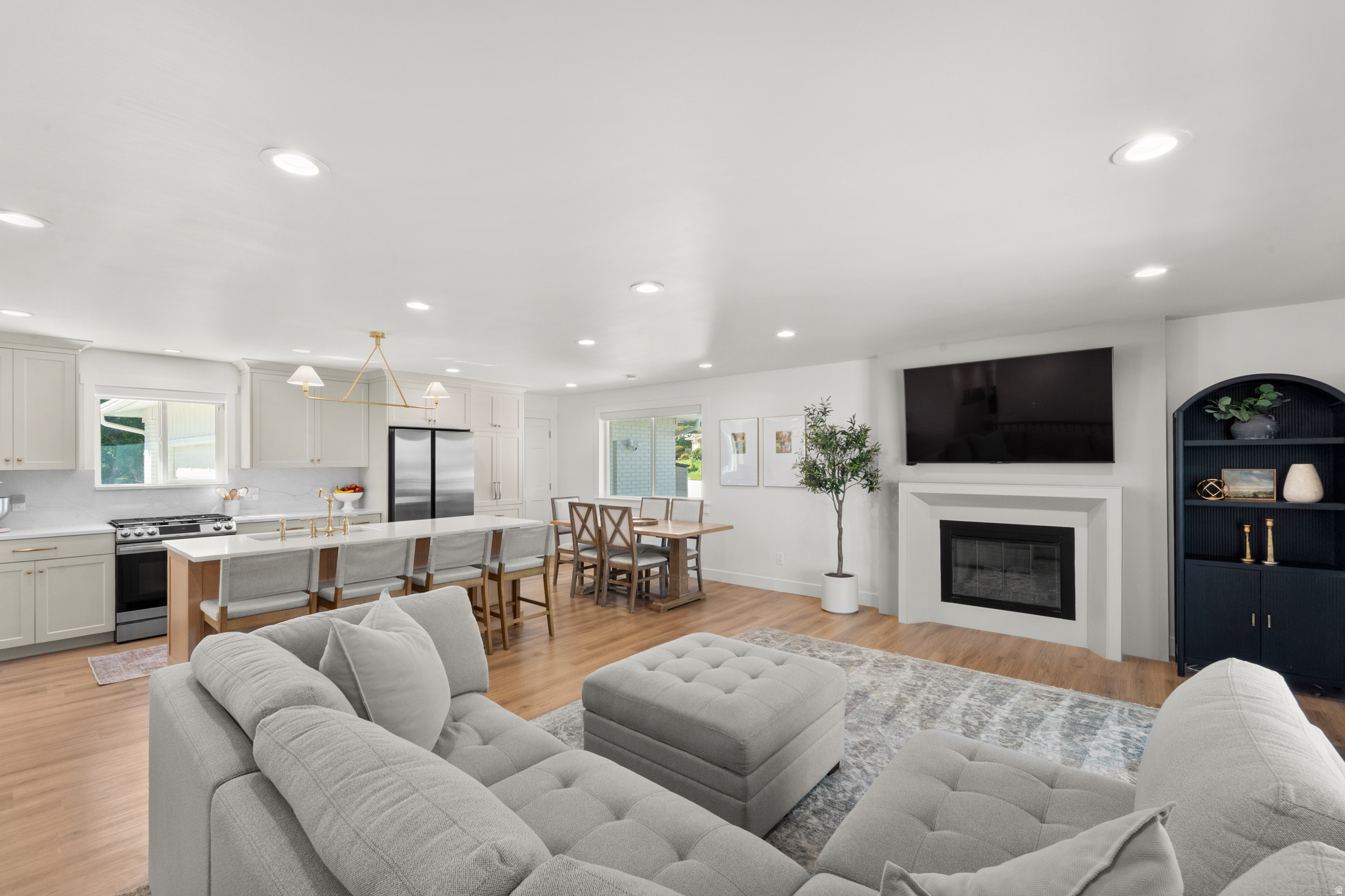 RIVIERA HEIGHTS - Residential