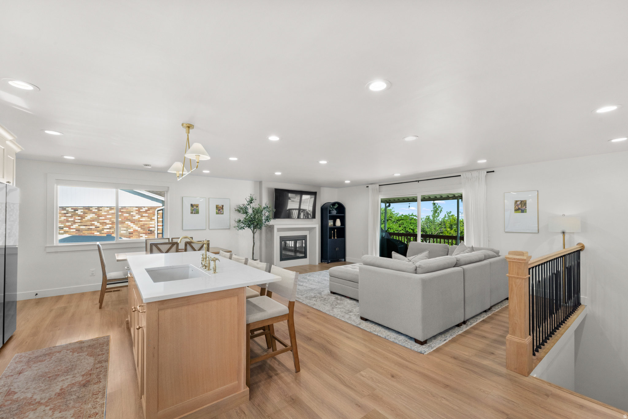 RIVIERA HEIGHTS - Residential