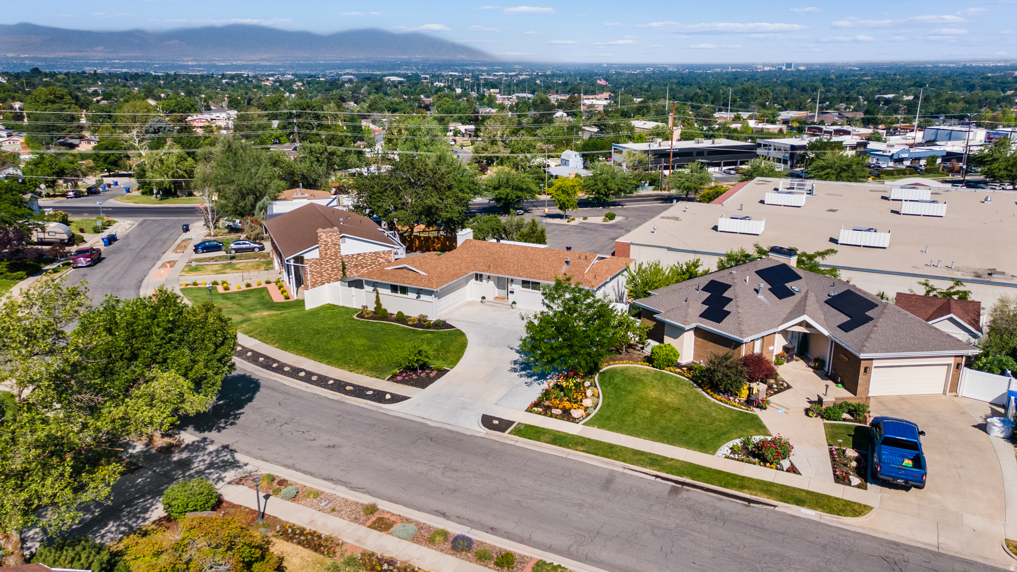 RIVIERA HEIGHTS - Residential