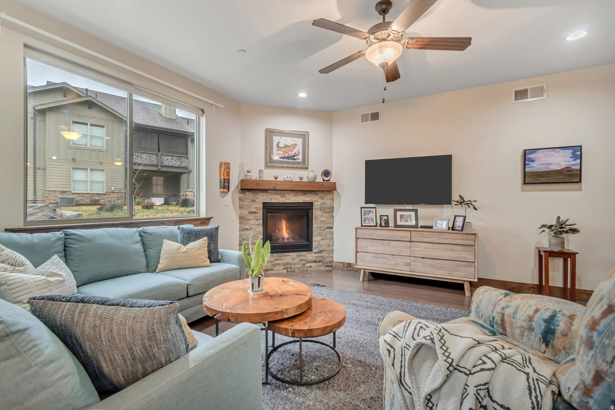 BLACK ROCK RIDGE - Residential