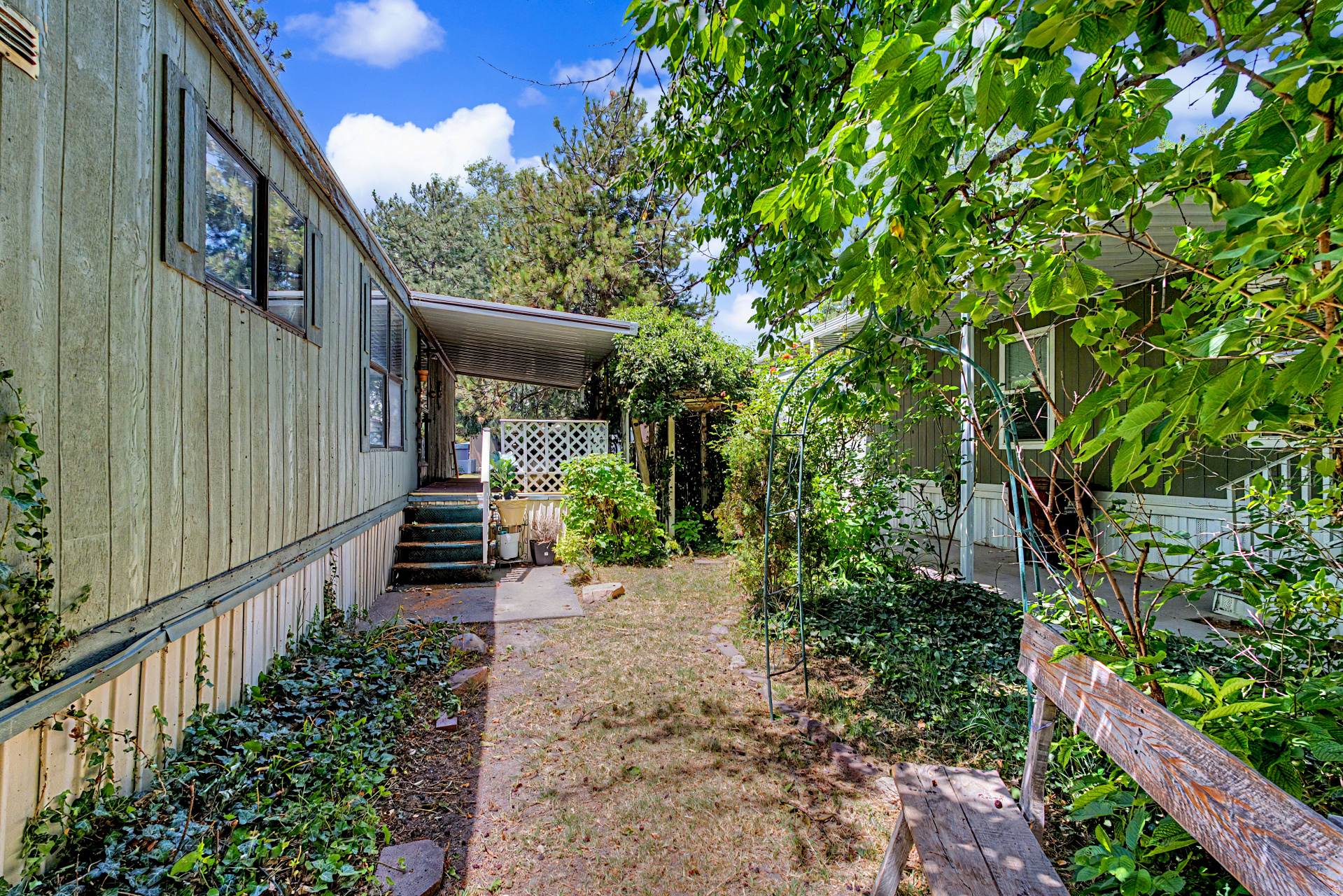 ALL SEASONS - Residential