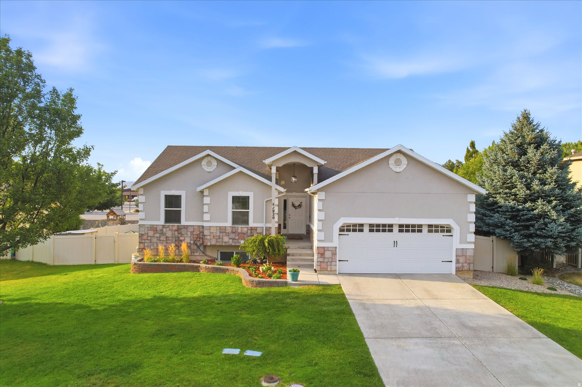 SCOTT FIELD ACRES - Residential