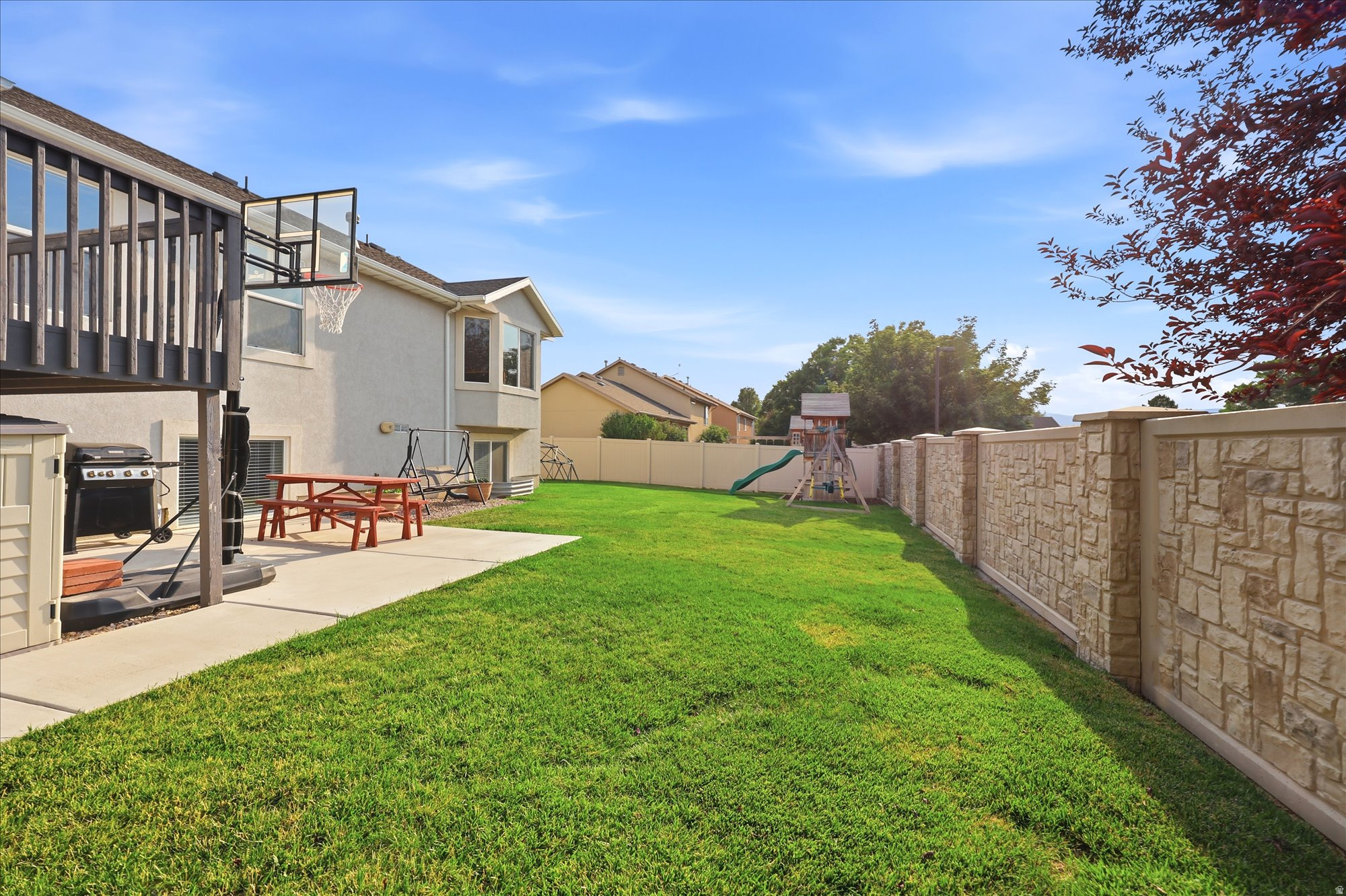 SCOTT FIELD ACRES - Residential