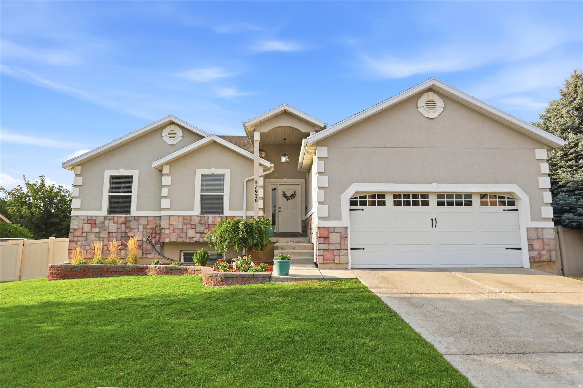 SCOTT FIELD ACRES - Residential