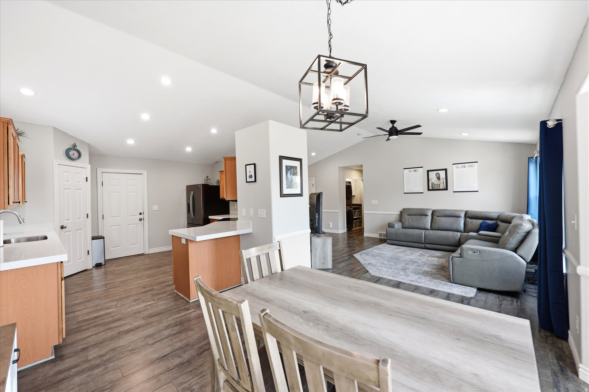 SCOTT FIELD ACRES - Residential