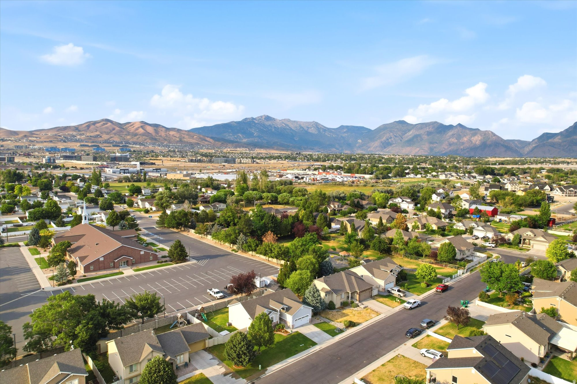 SCOTT FIELD ACRES - Residential