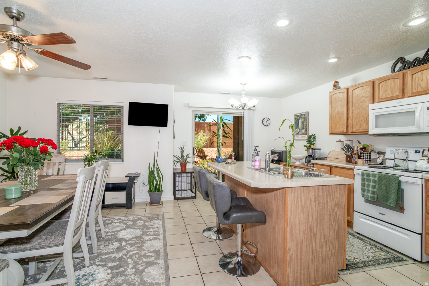 HIDDEN VALLEY TOWN HOMES PUD PH 1 - Residential